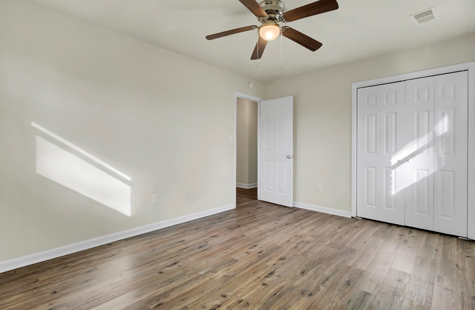 202 Pointer Dr, Summerville SC  29485-5126 exterior