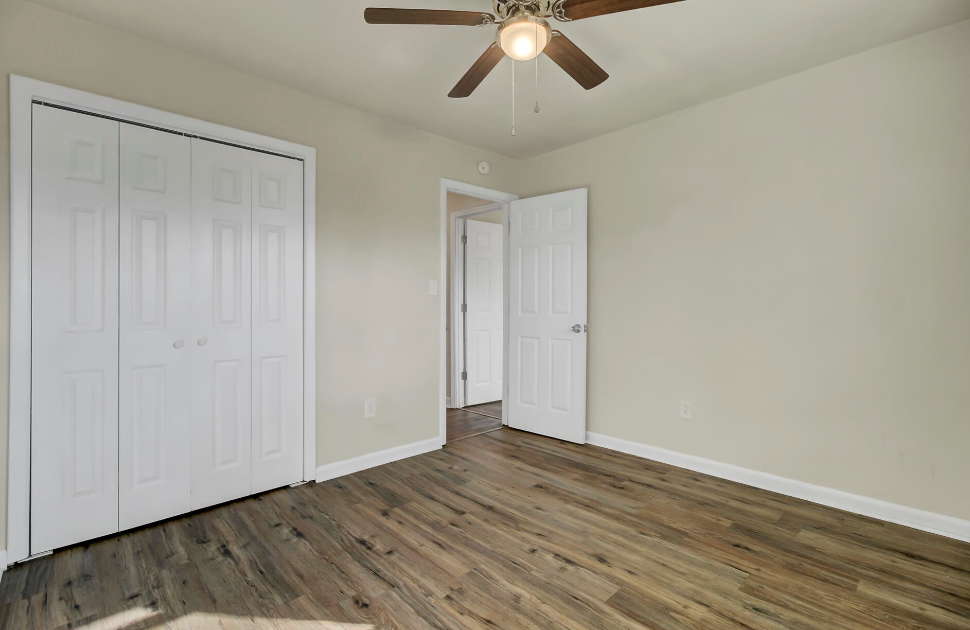 202 Pointer Dr, Summerville SC  29485-5126 exterior