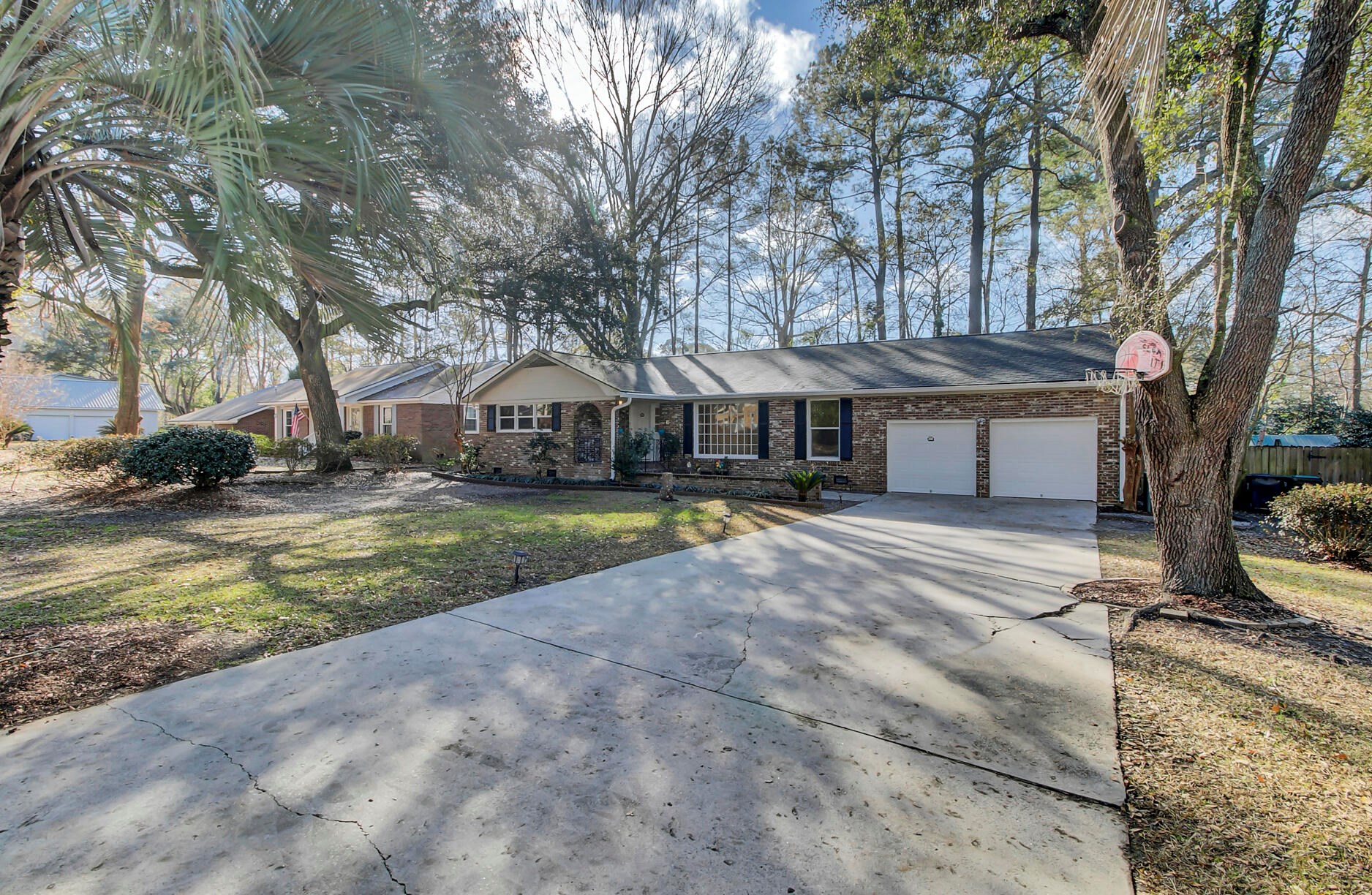 202 Pointer Dr, Summerville SC  29485-5126 exterior