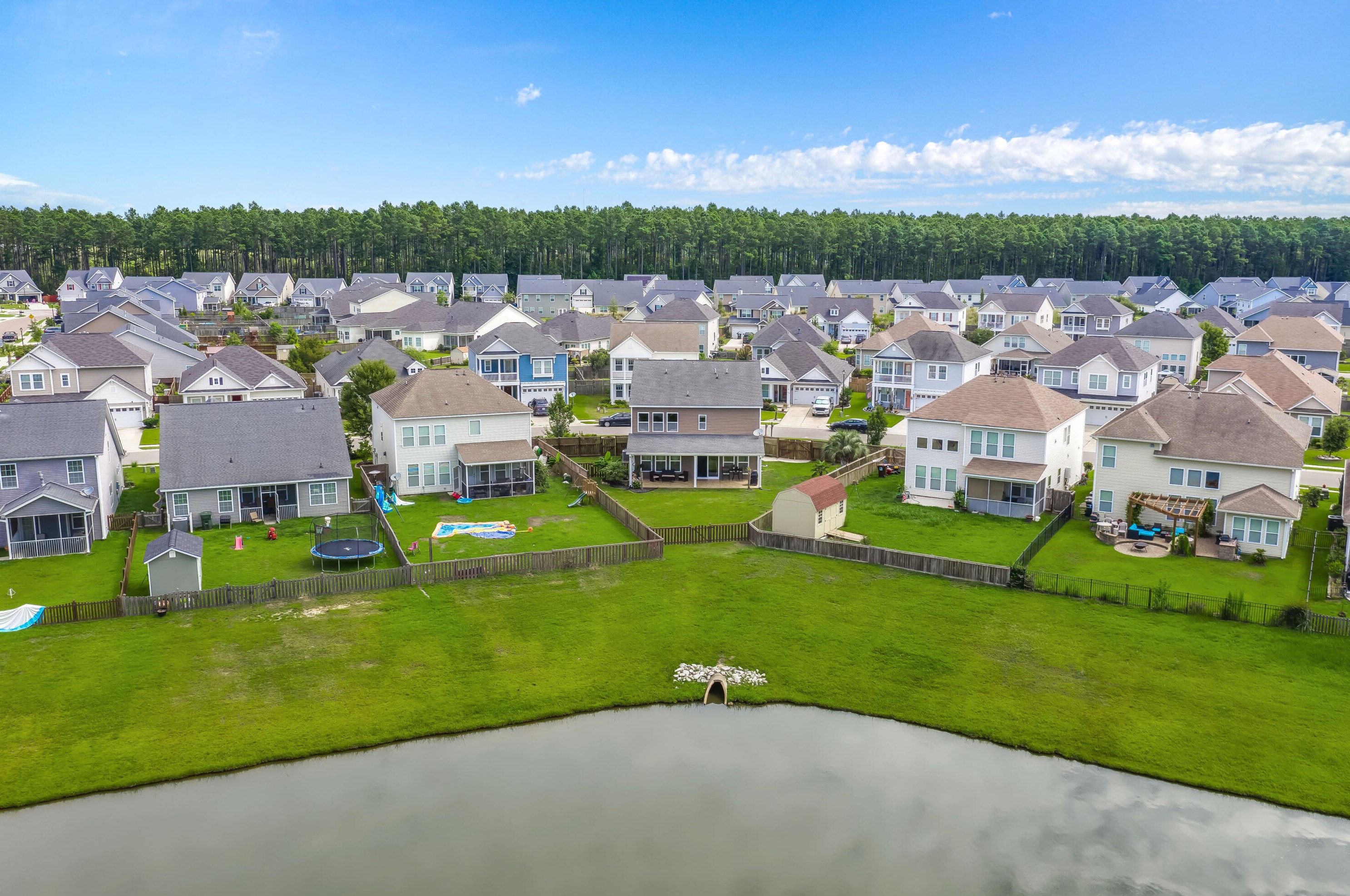 357 Fox Ridge Ln, Moncks Corner SC  29461-6719 exterior