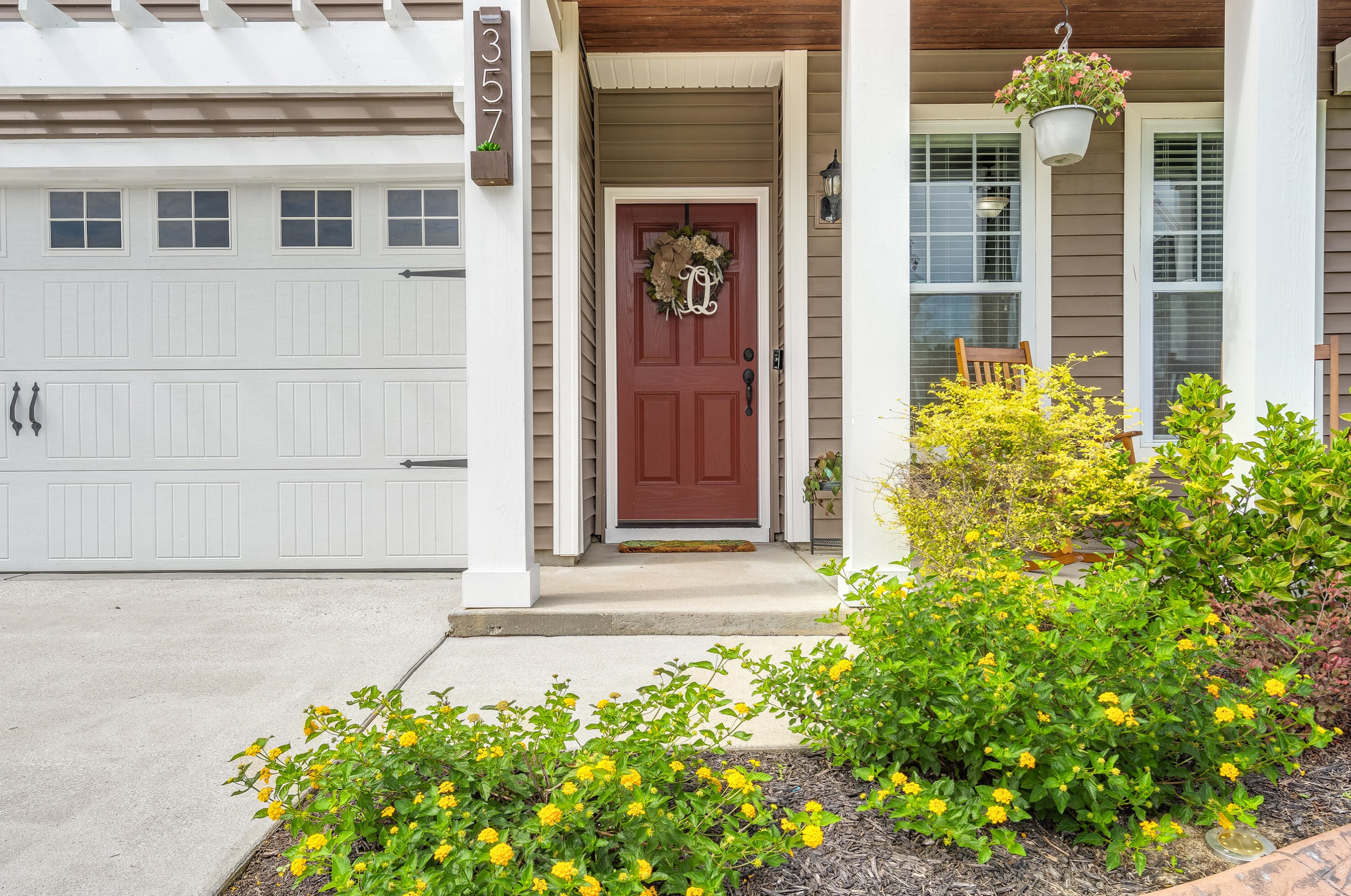357 Fox Ridge Ln, Moncks Corner SC  29461-6719 exterior