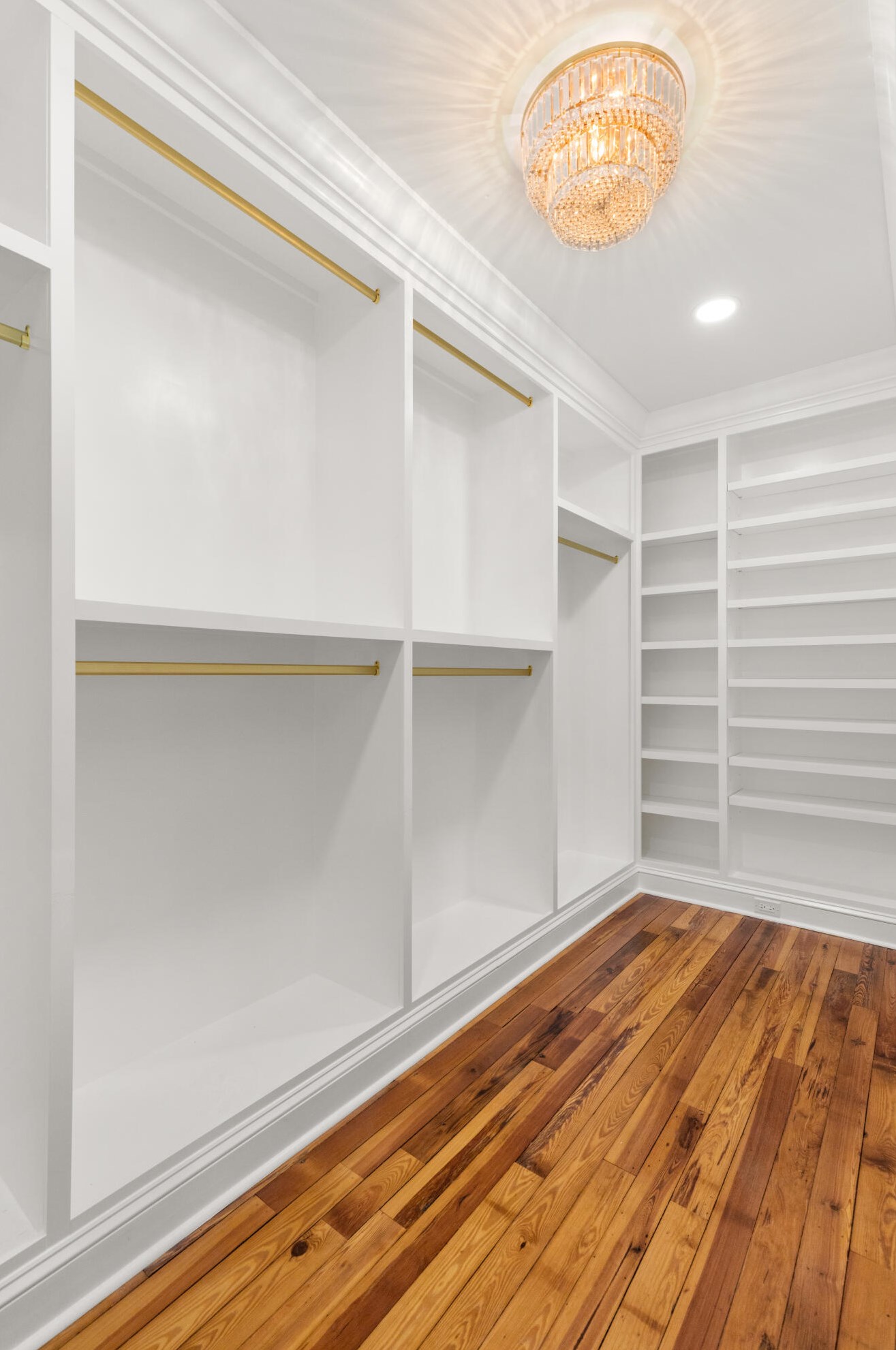 327 Sumter St, Charleston SC  29403-4612 exterior