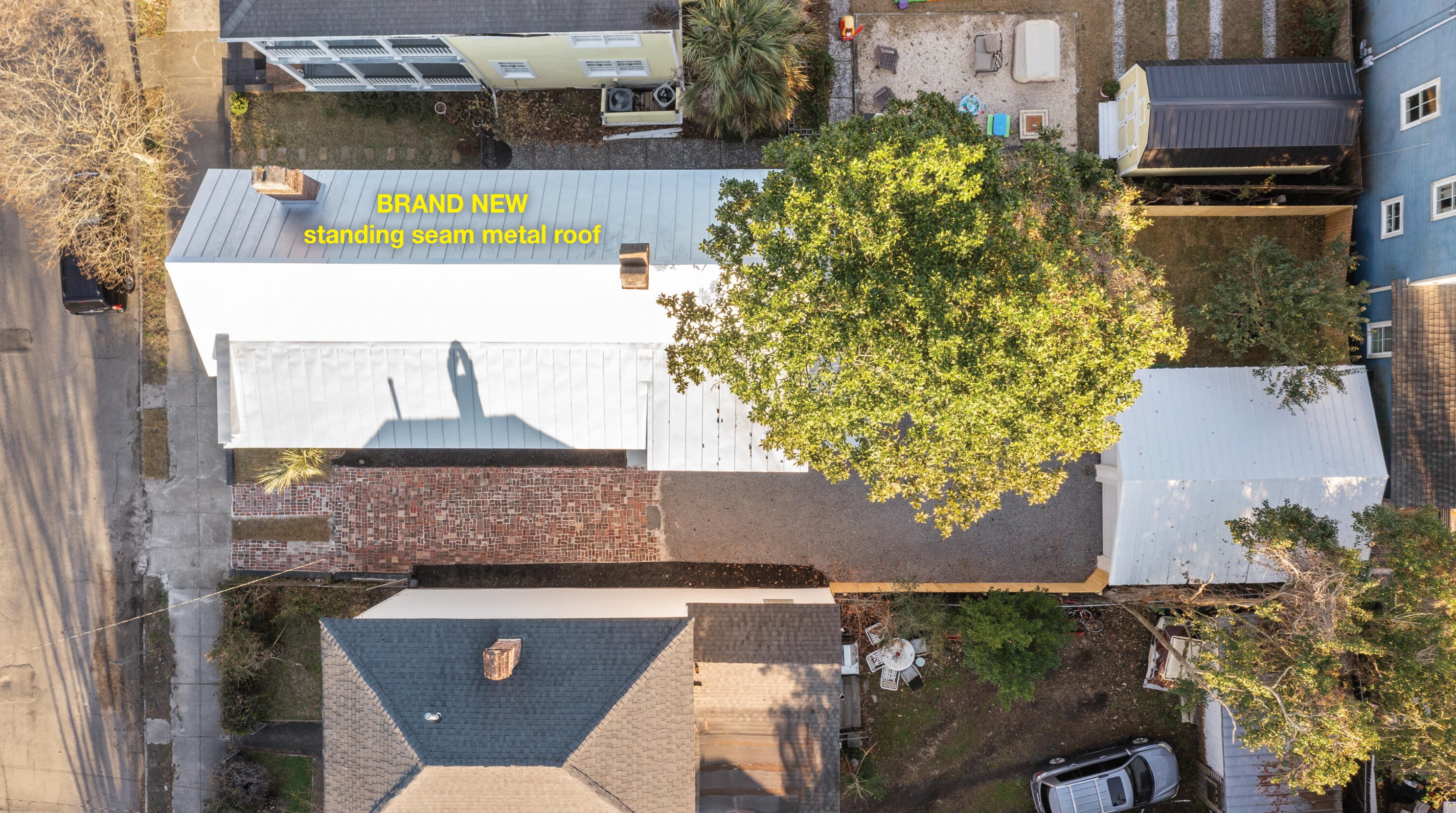 327 Sumter St, Charleston SC  29403-4612 exterior