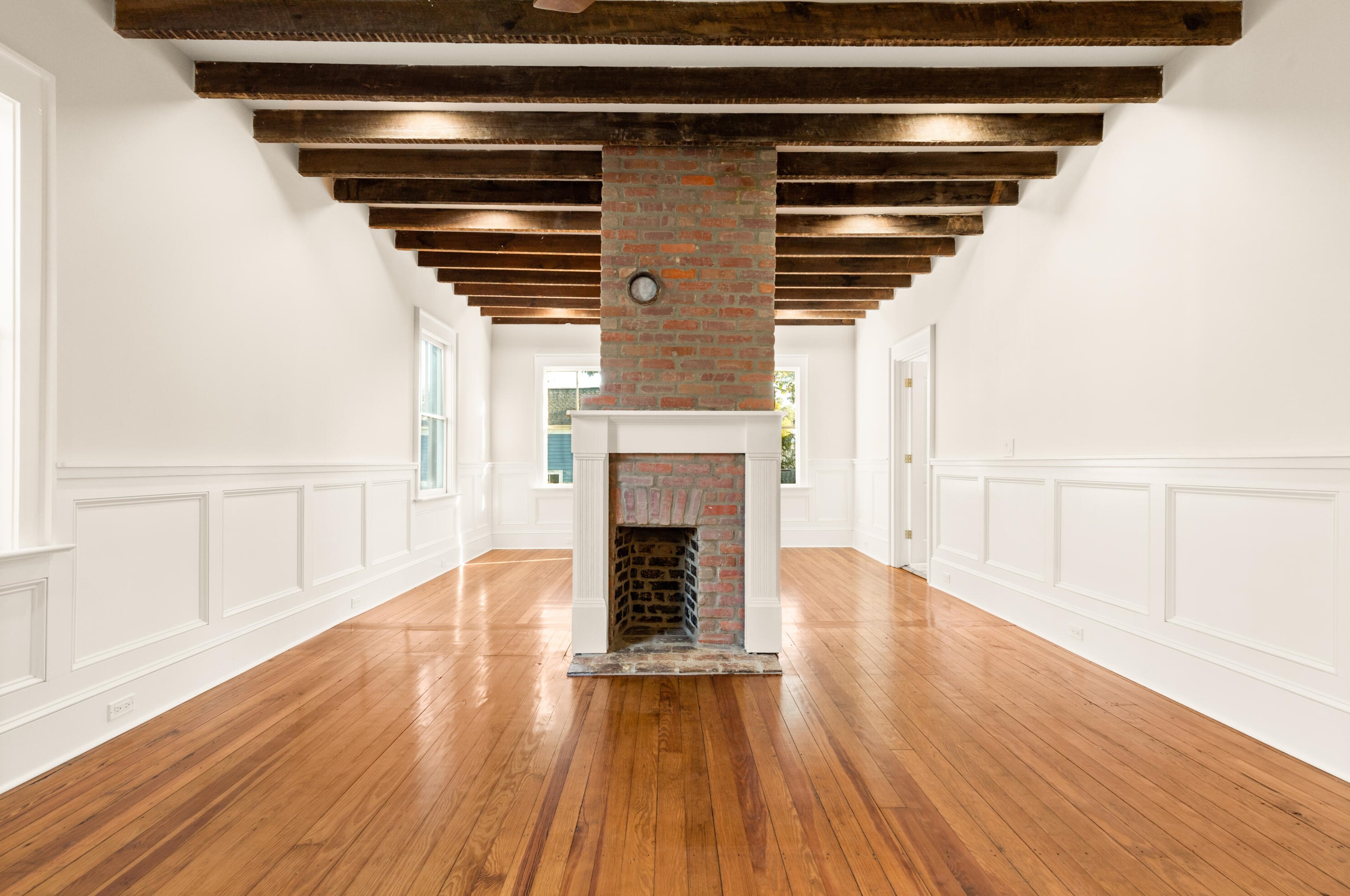 327 Sumter St, Charleston SC  29403-4612 exterior