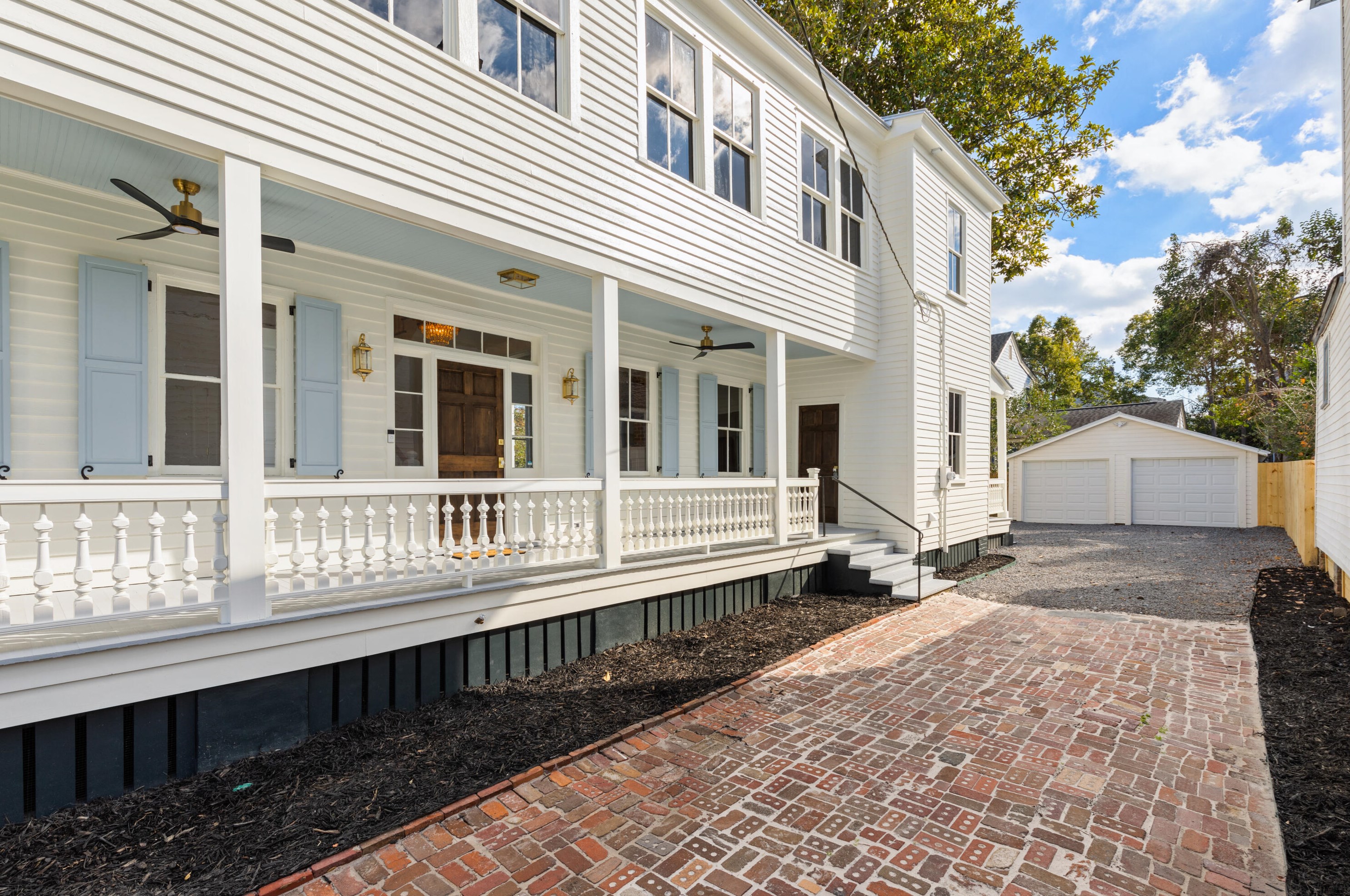 327 Sumter St, Charleston SC  29403-4612 exterior