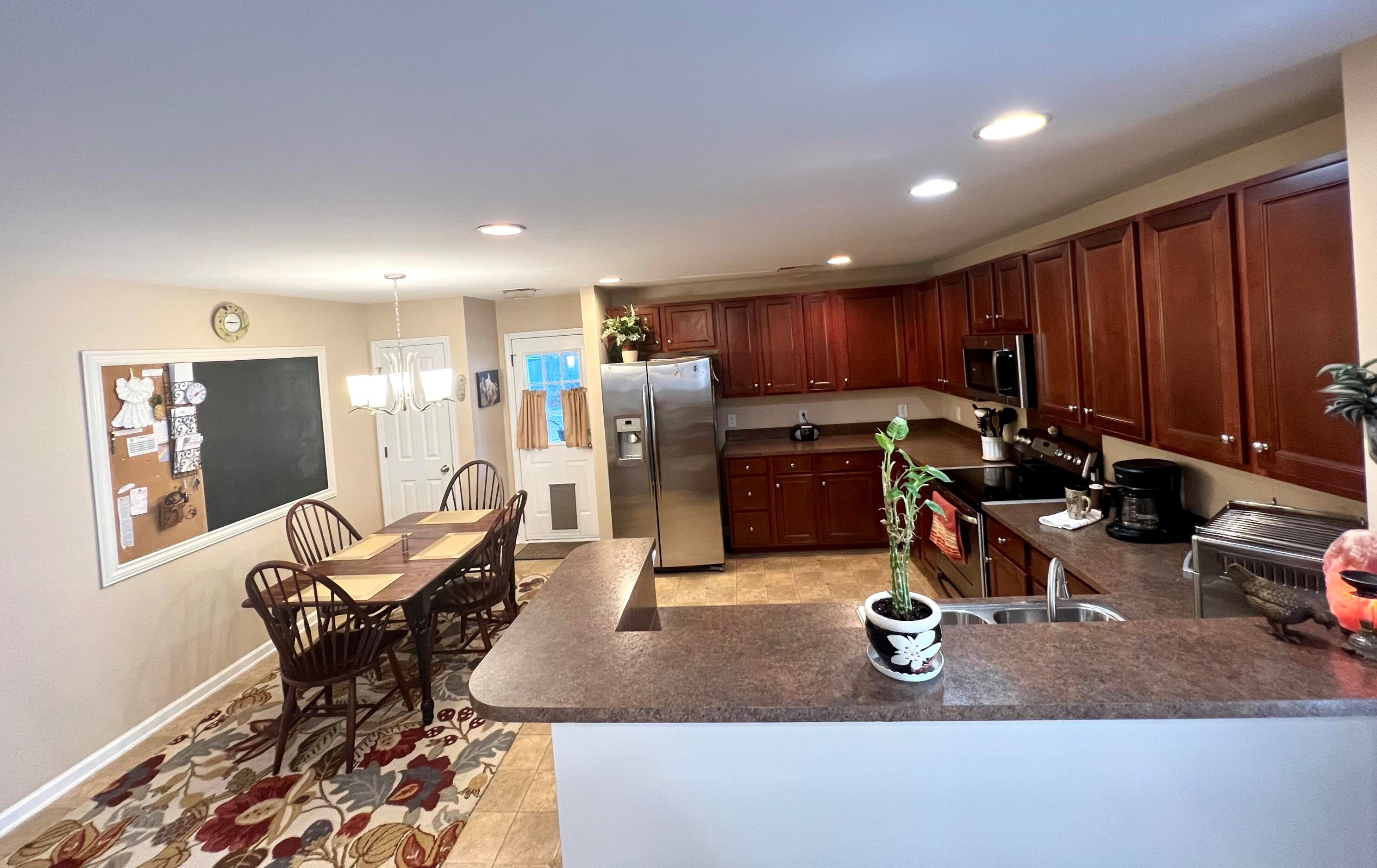 333 Briarbend Rd, Charleston SC  29445-7778 exterior