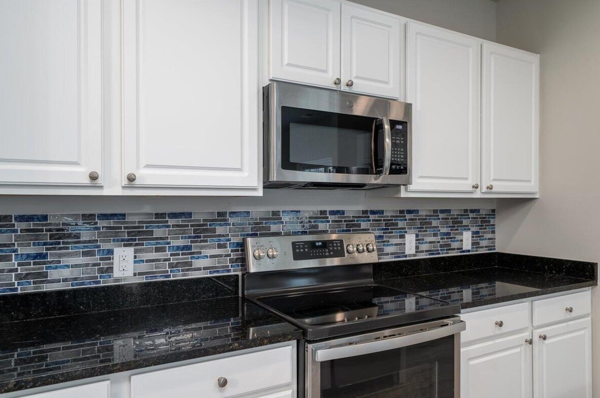 186 Hyrne Dr, Charleston SC  29445-7331 exterior