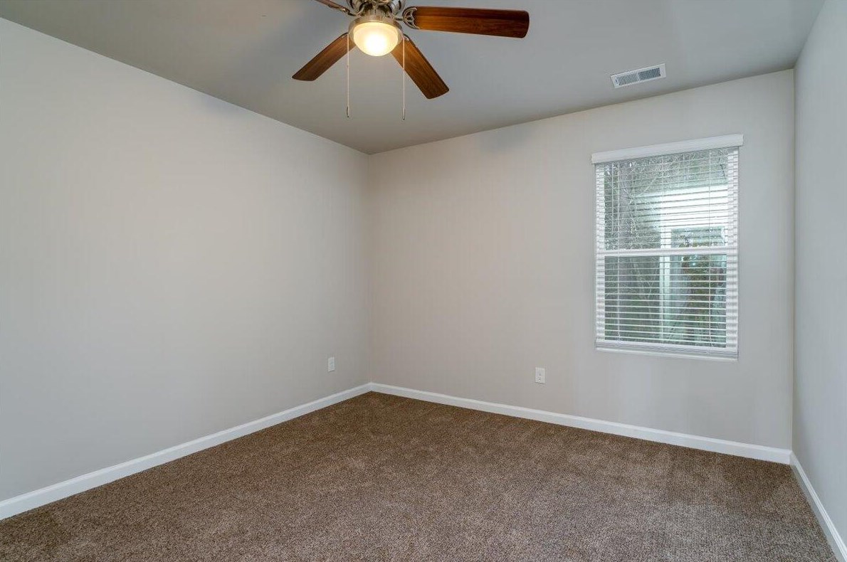 186 Hyrne Dr, Charleston SC  29445-7331 exterior