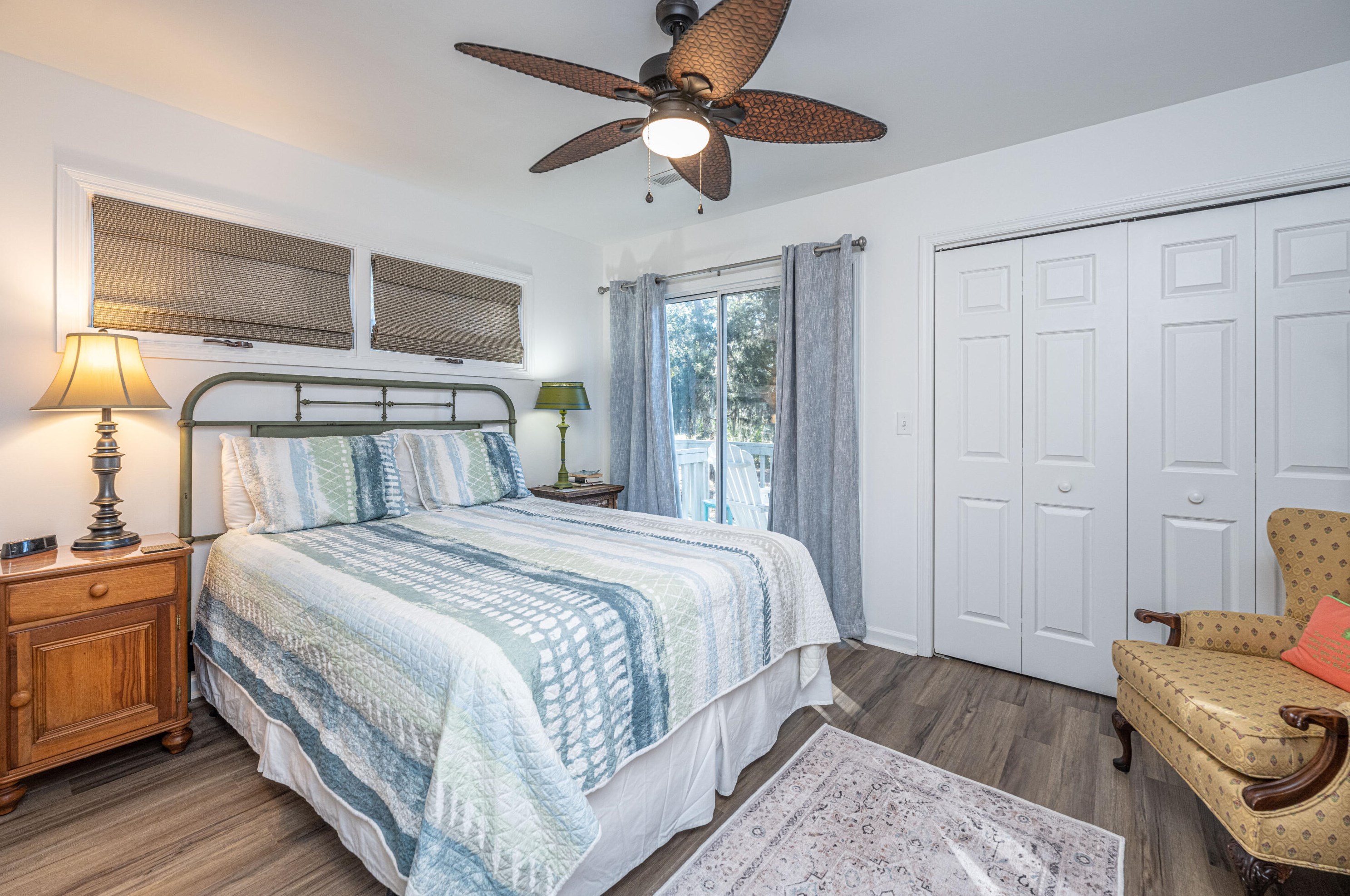 898 Fairway Dr, Edisto SC  29438-3647 exterior