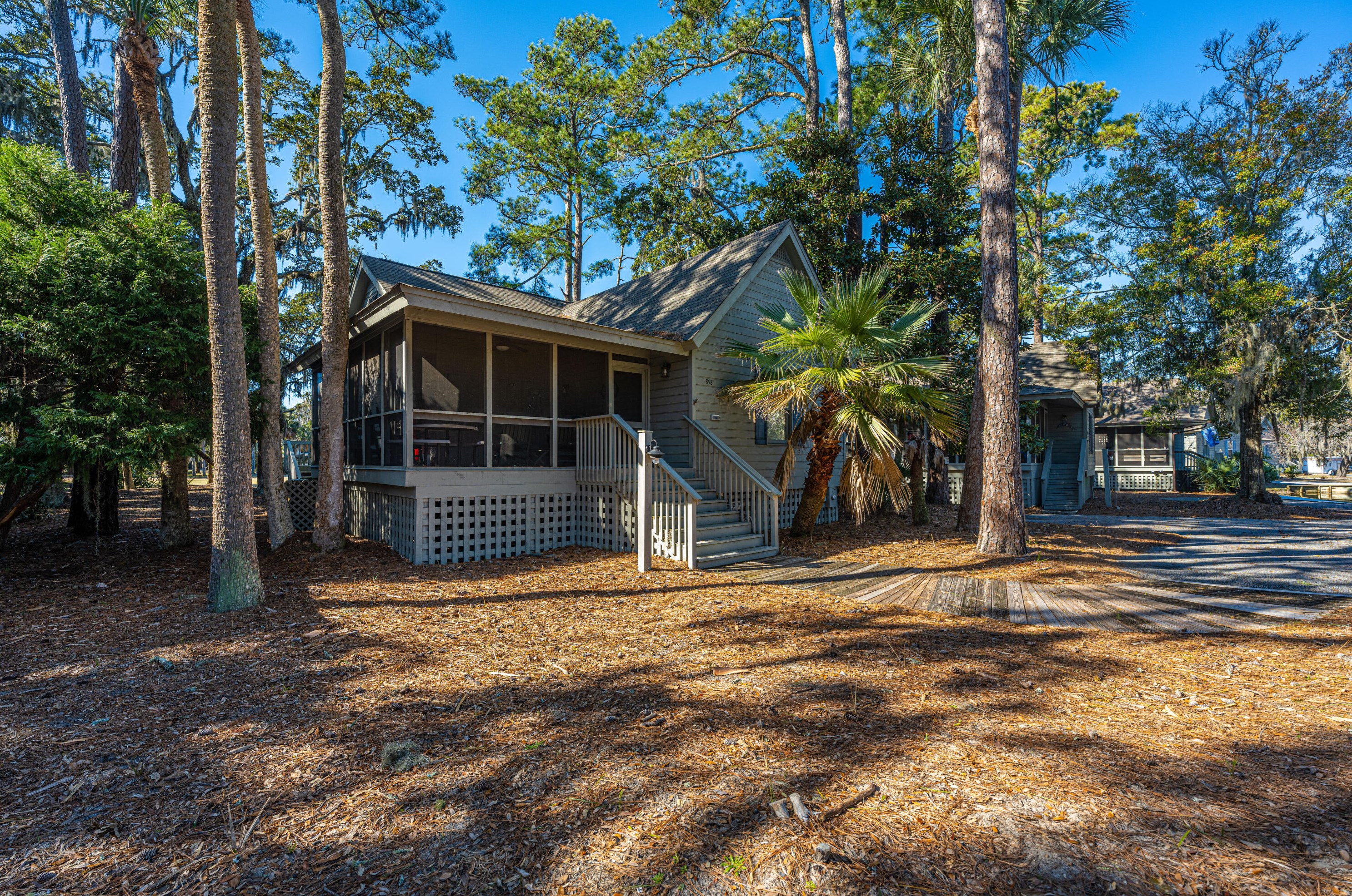 898 Fairway Dr, Edisto SC  29438-3647 exterior