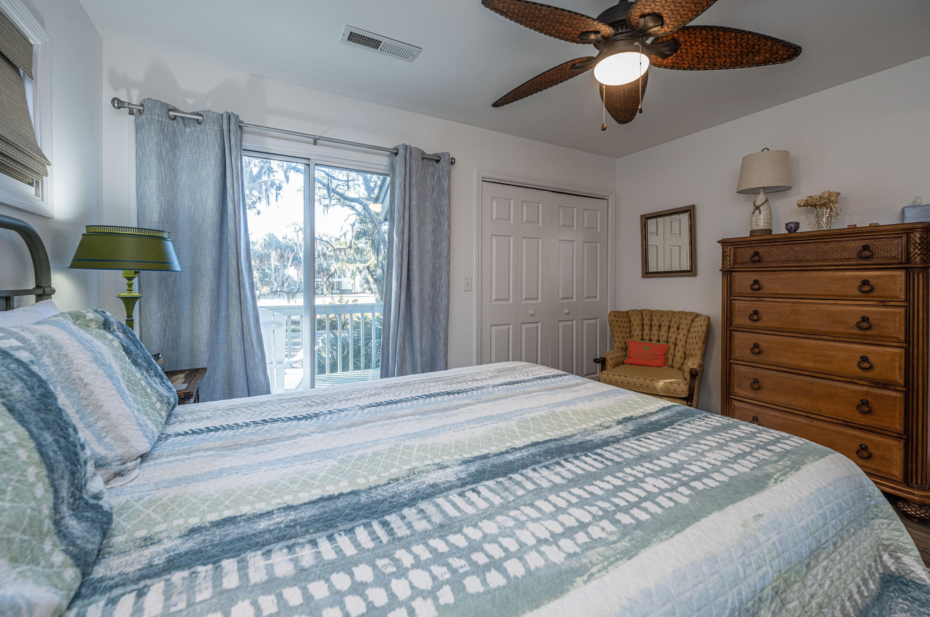 898 Fairway Dr, Edisto SC  29438-3647 exterior