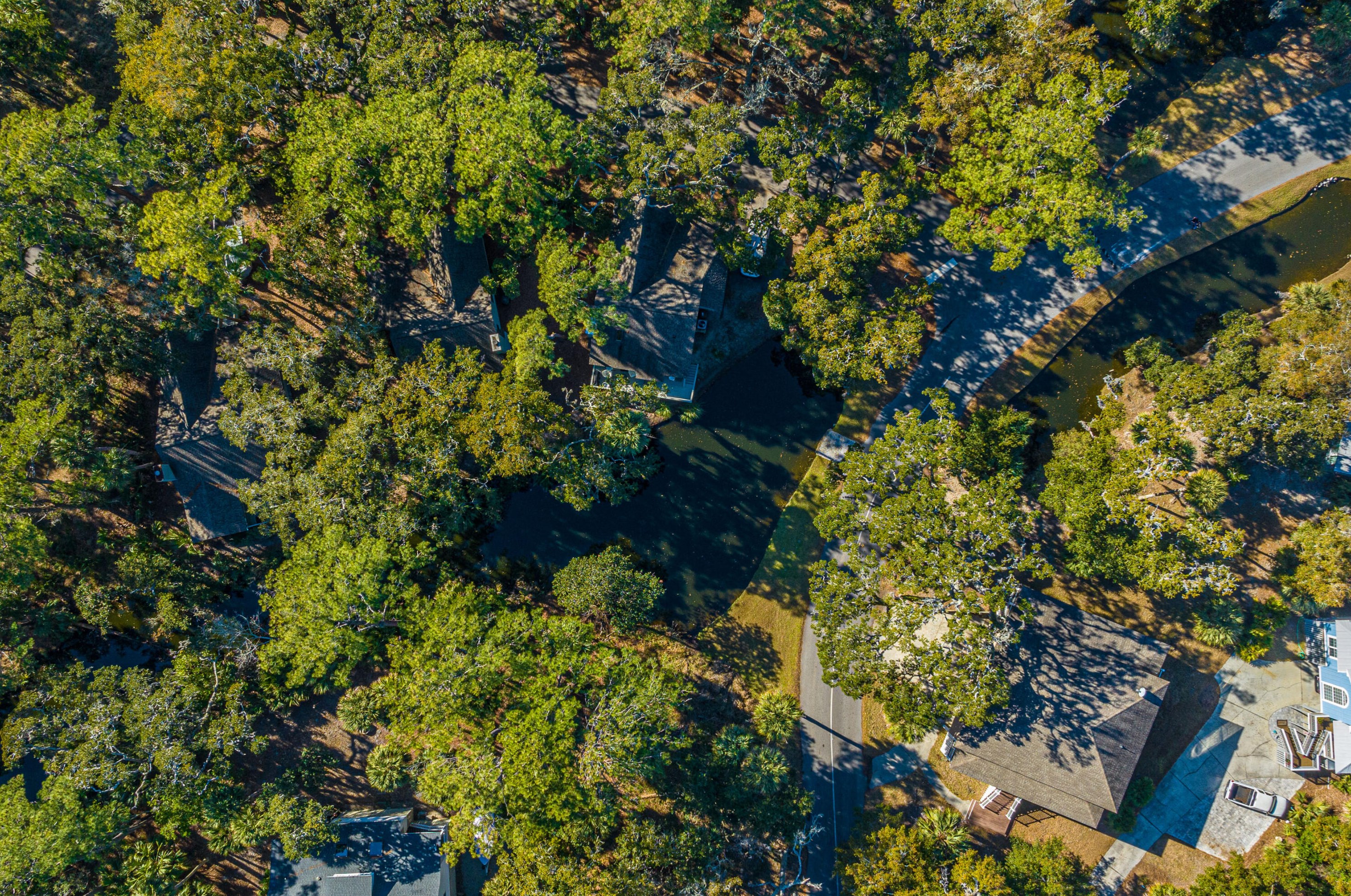 898 Fairway Dr, Edisto SC  29438-3647 exterior