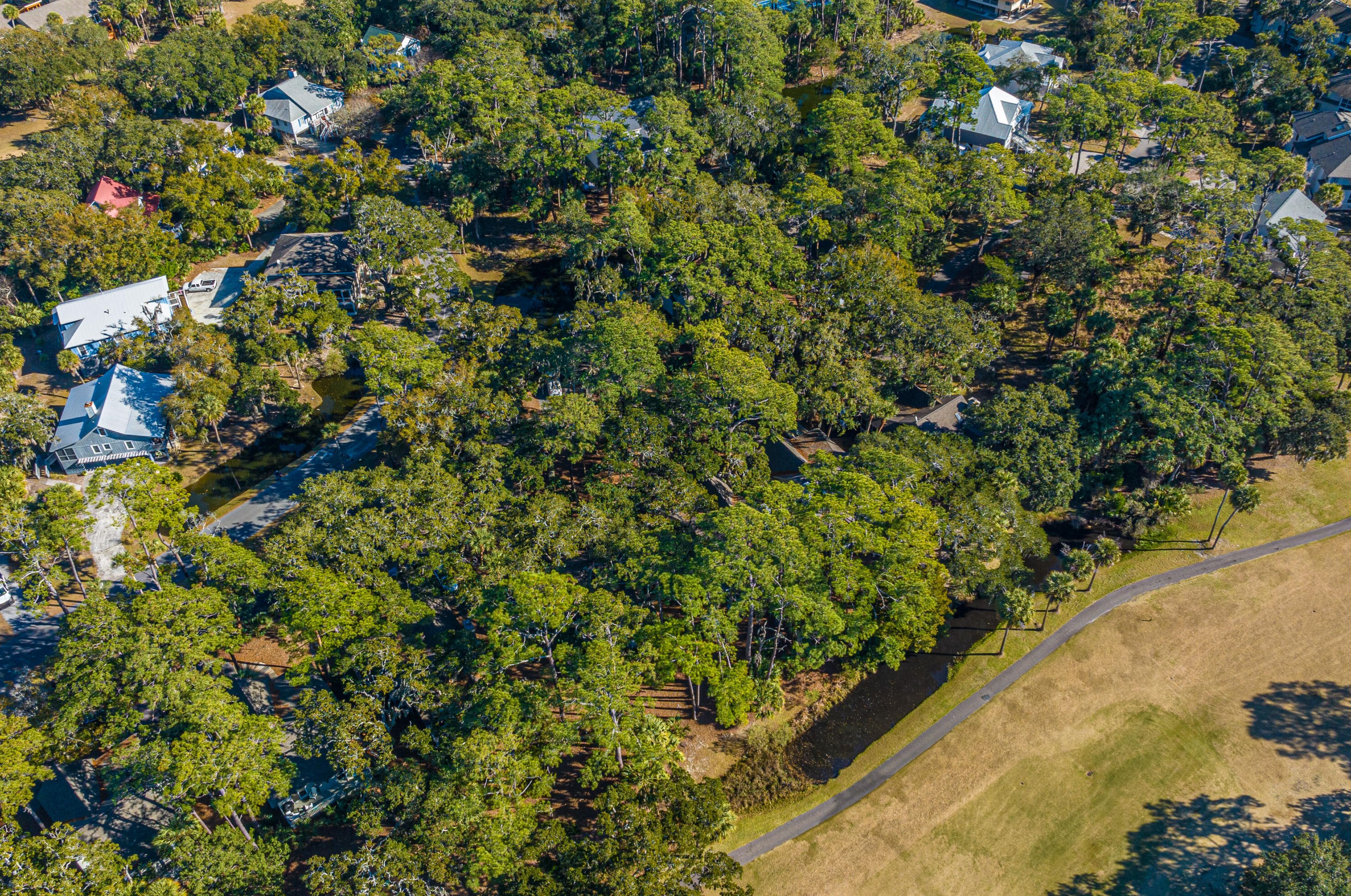 898 Fairway Dr, Edisto SC  29438-3647 exterior
