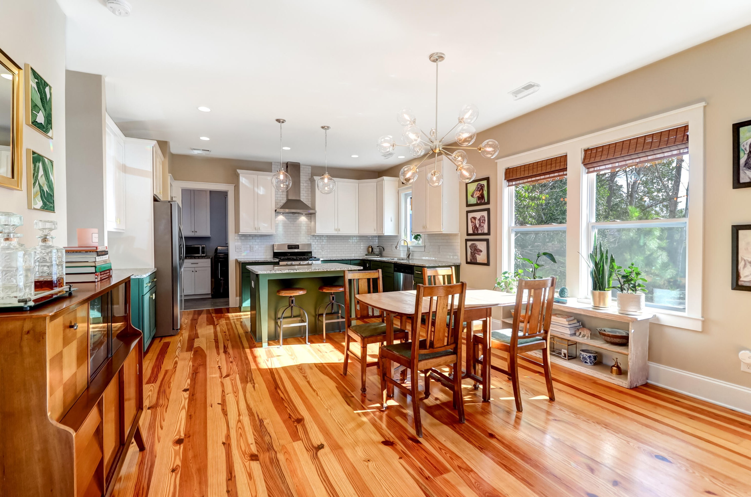 5304 Hartford Cir, Charleston SC  29405-4122 exterior