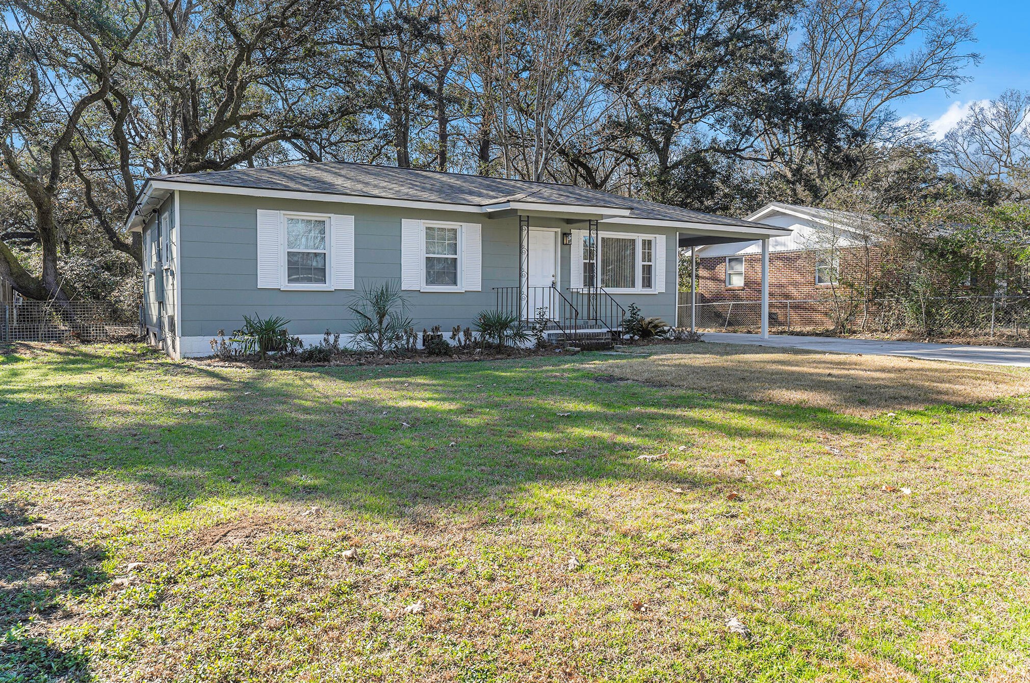 2471 Lantern St, Charleston SC  29414-4819 exterior