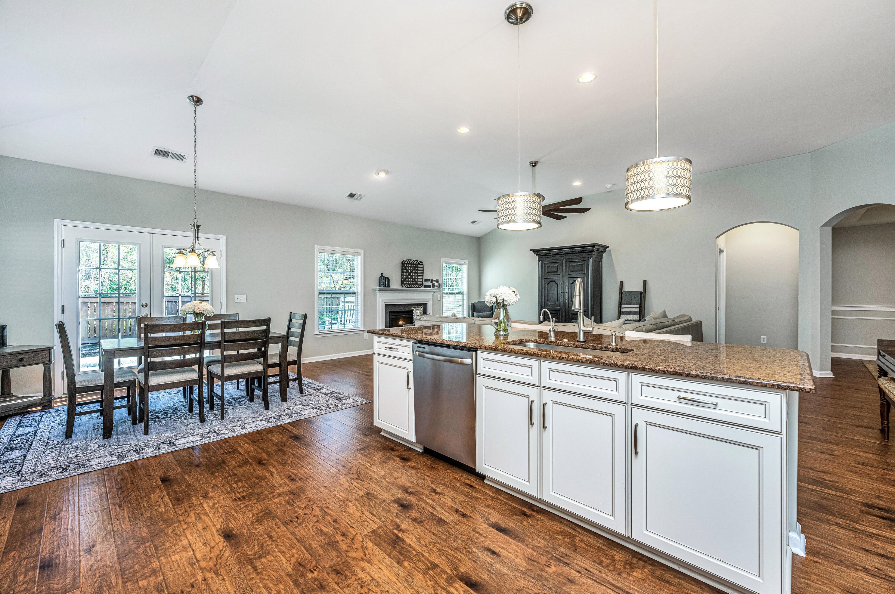 5459 Kings River Dr, Charleston SC  29420-7472 exterior