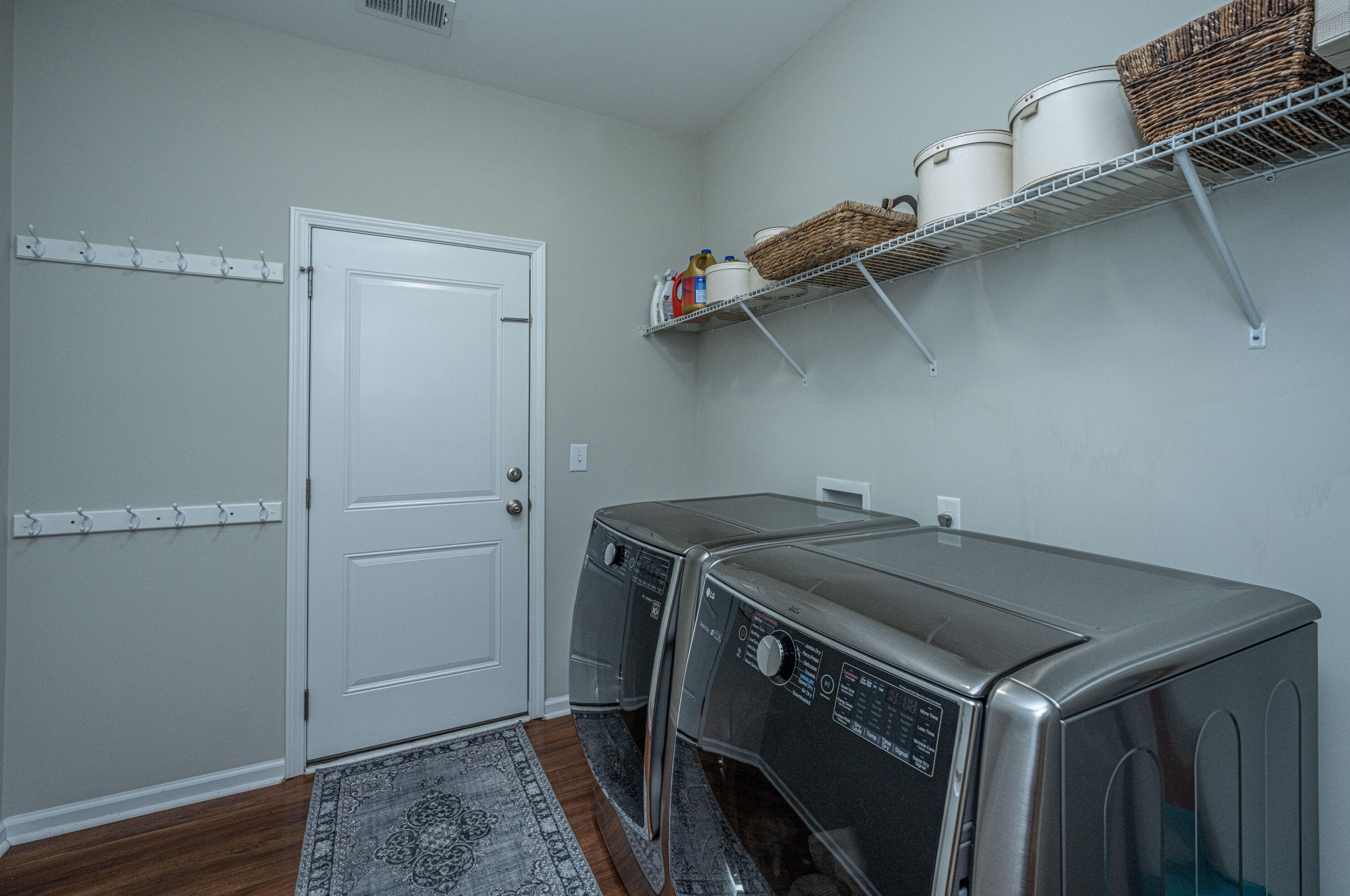 5459 Kings River Dr, Charleston SC  29420-7472 exterior