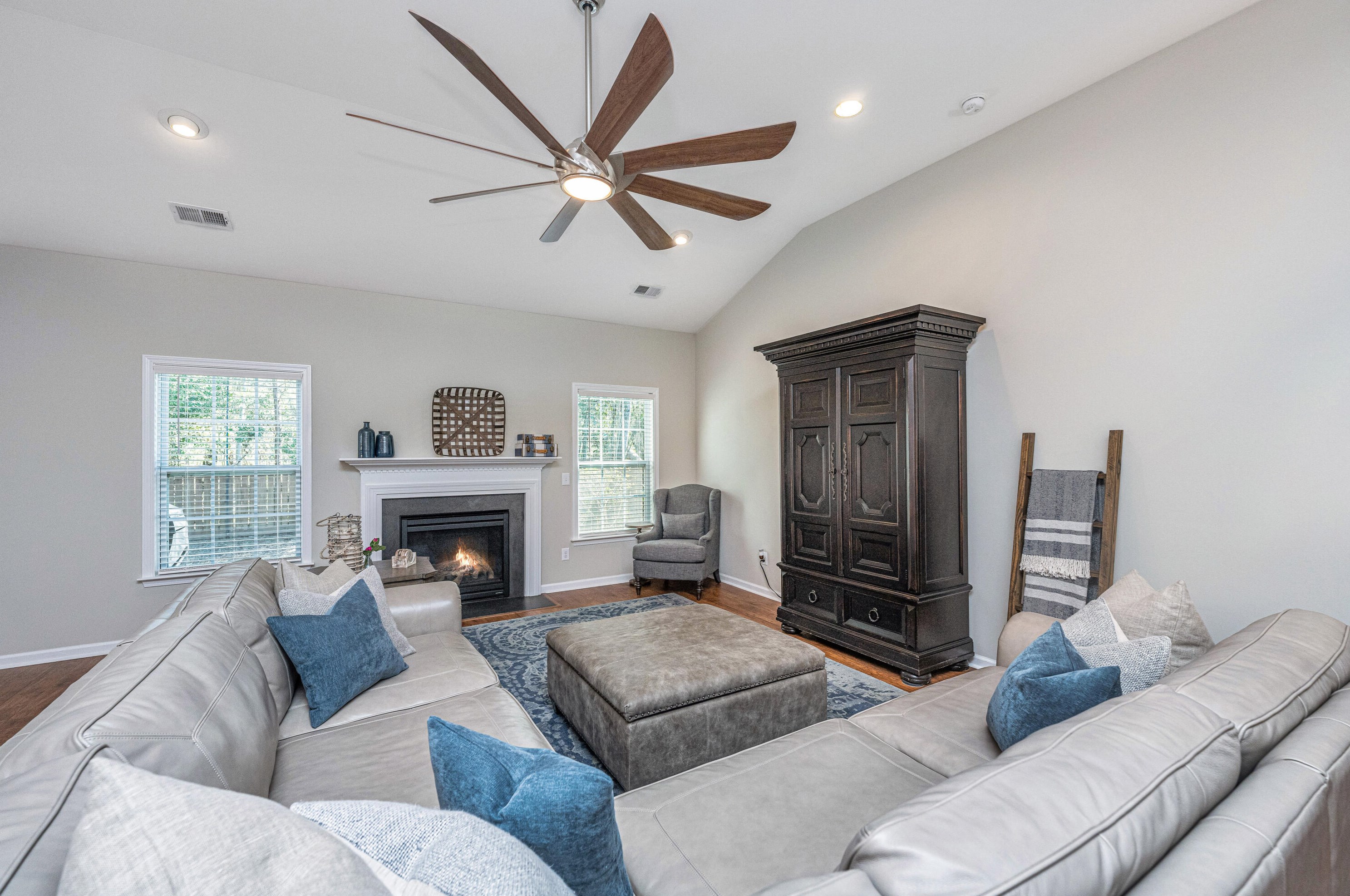 5459 Kings River Dr, Charleston SC  29420-7472 exterior