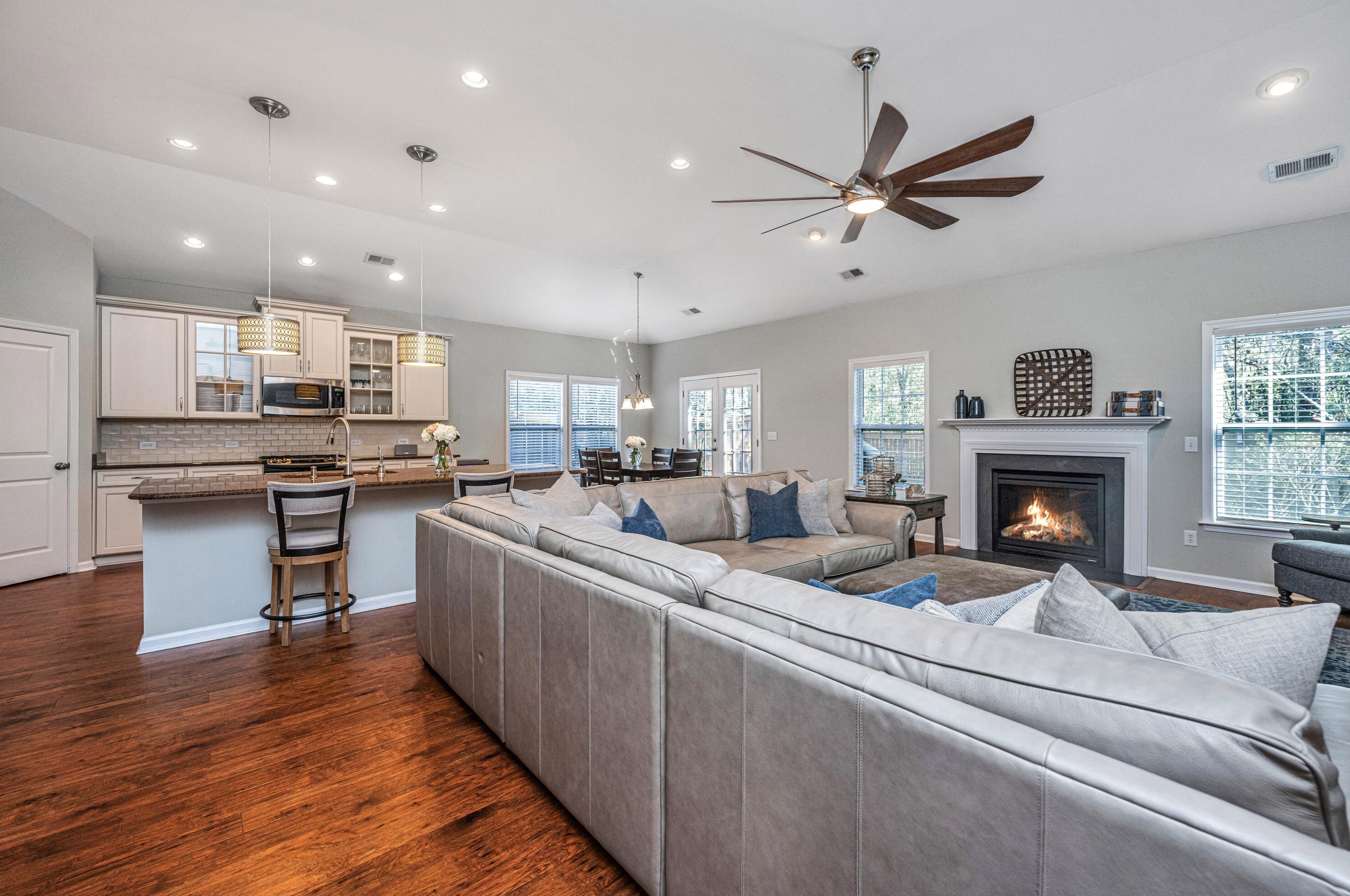 5459 Kings River Dr, Charleston SC  29420-7472 exterior