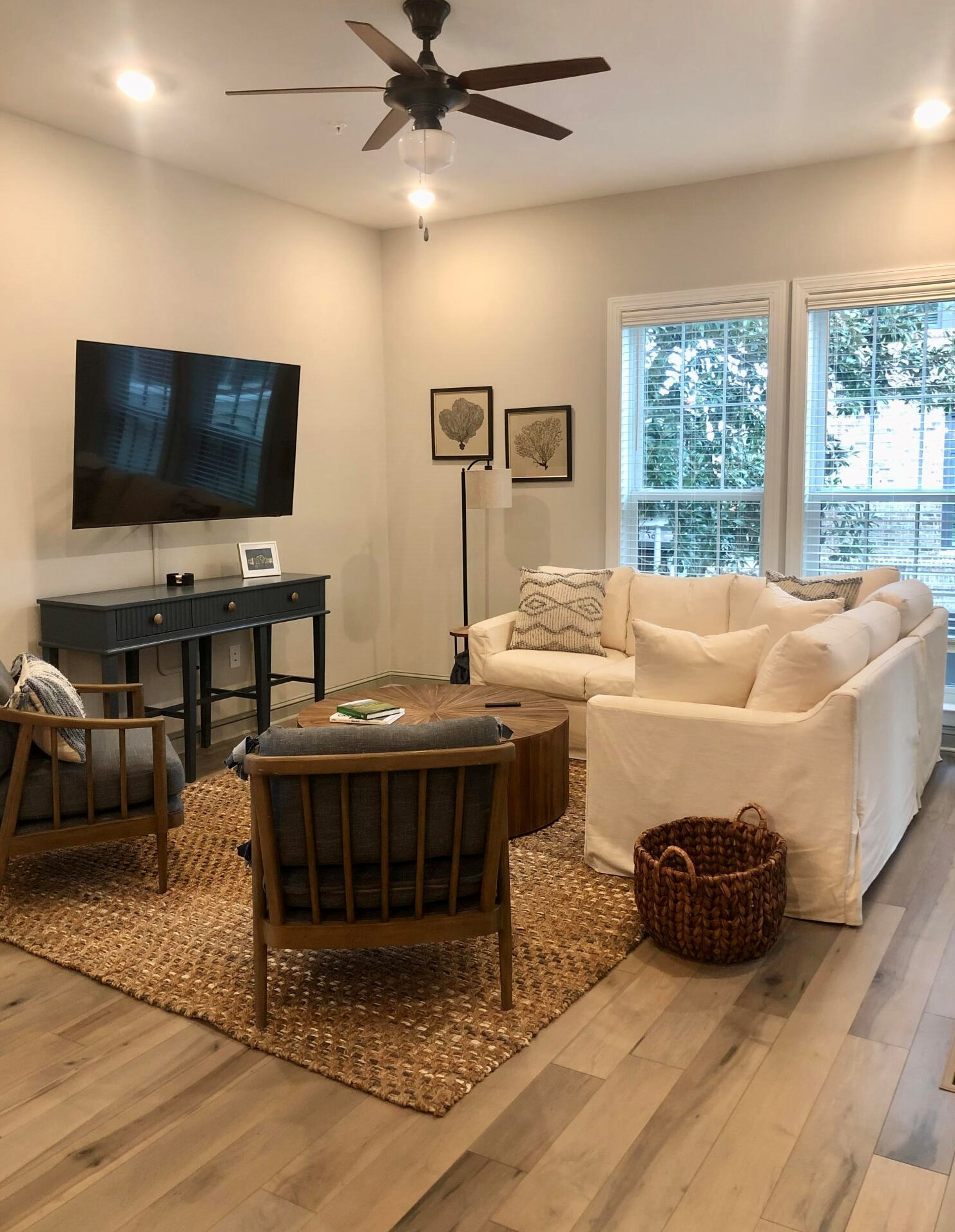 661 Bay St, Charleston SC  29403-5615 exterior