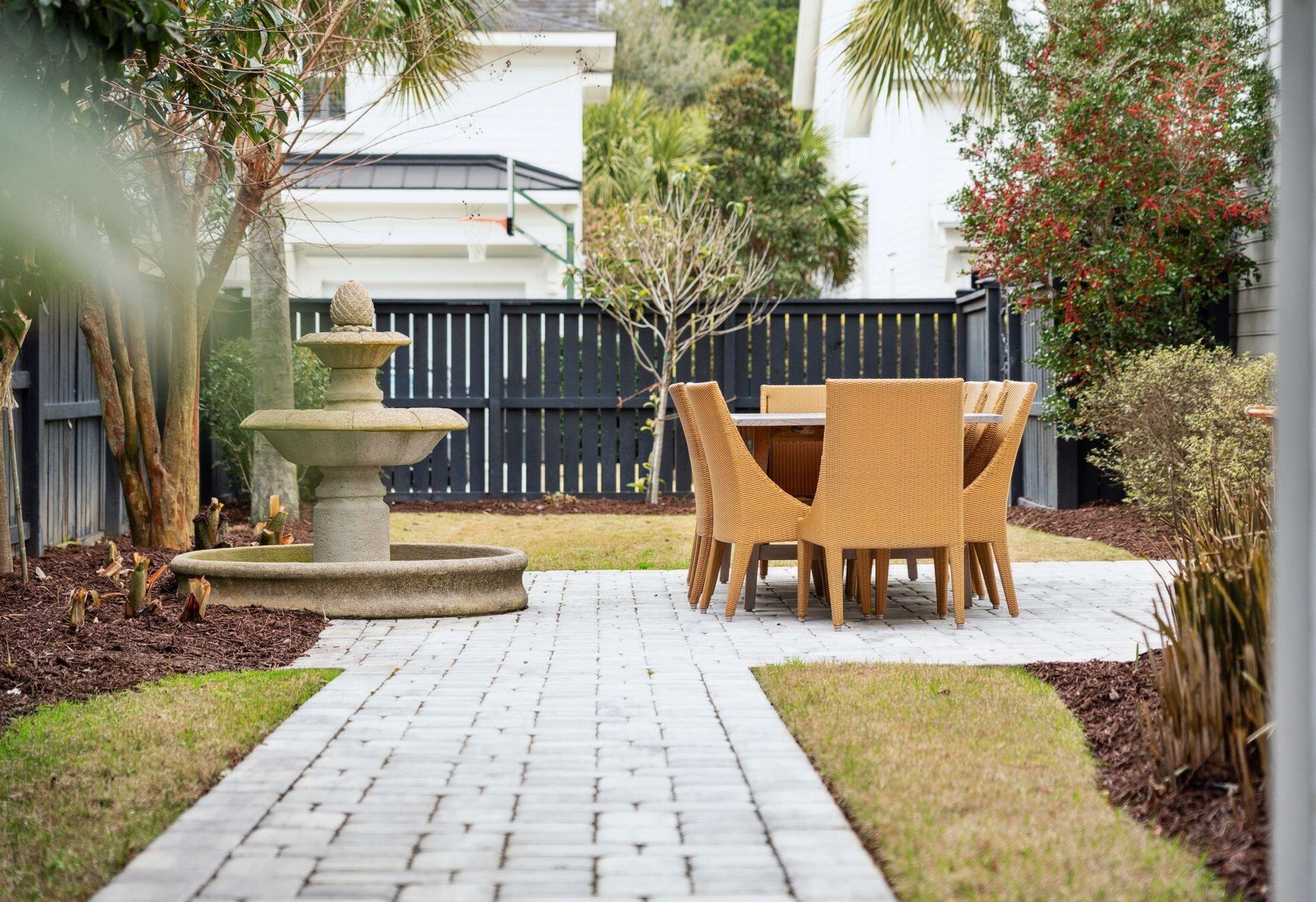 139 King George St, Charleston SC  29492-8139 exterior