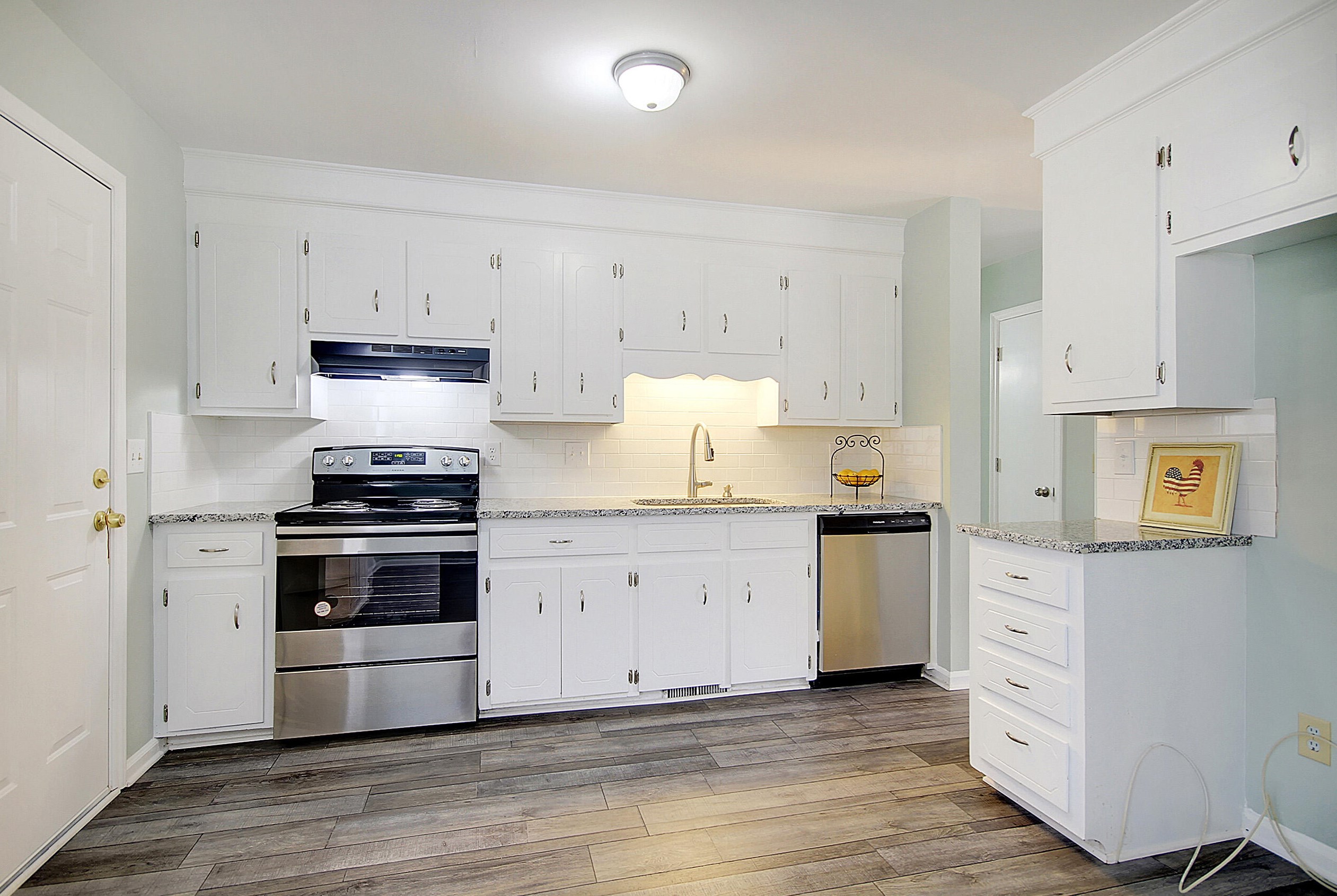 115 Garbon Dr, Summerville SC  29485-7425 exterior