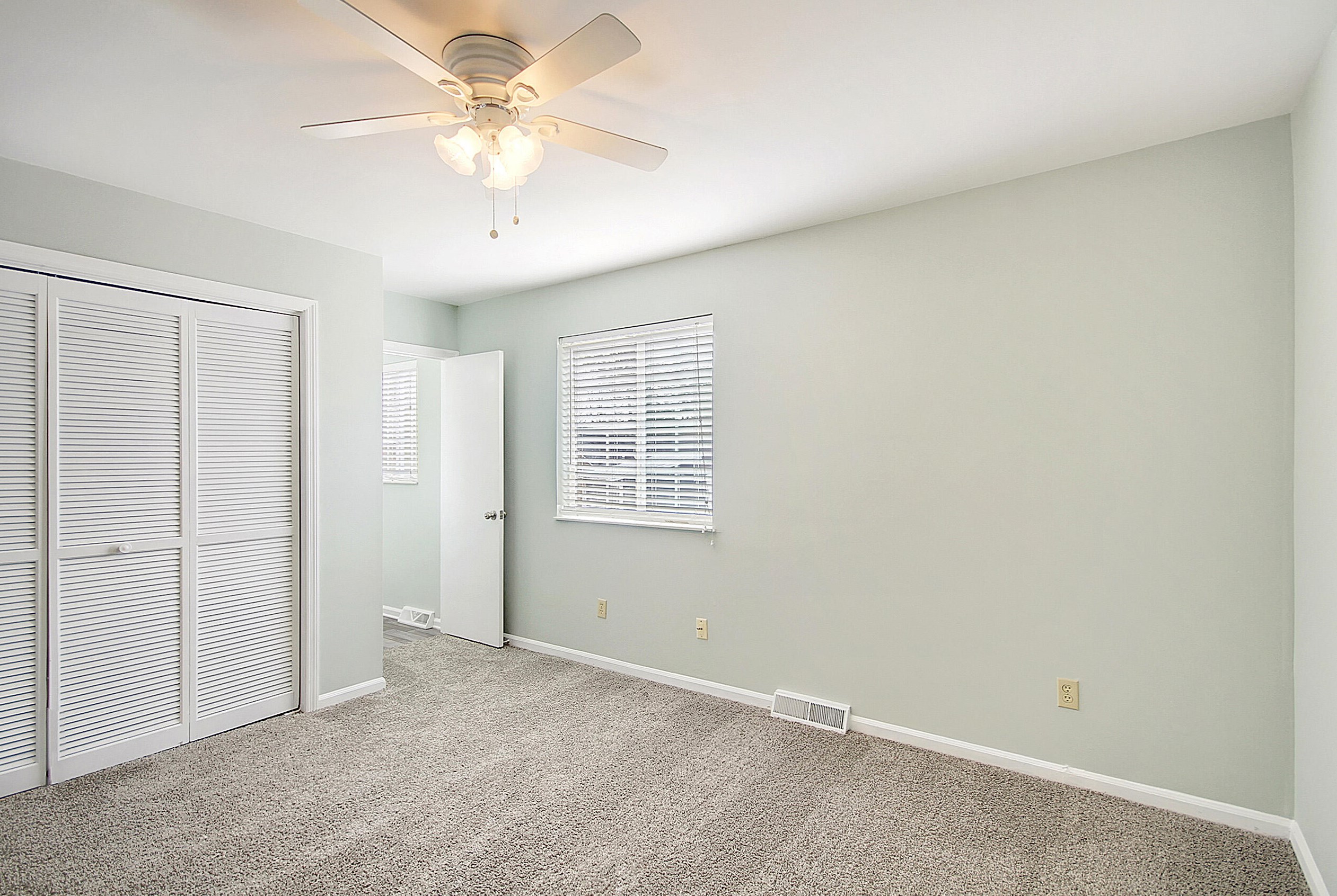 115 Garbon Dr, Summerville SC  29485-7425 exterior