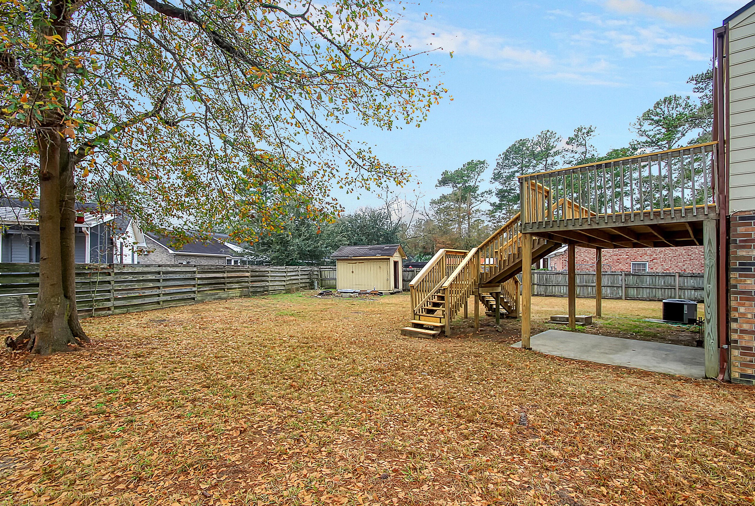 115 Garbon Dr, Summerville SC  29485-7425 exterior