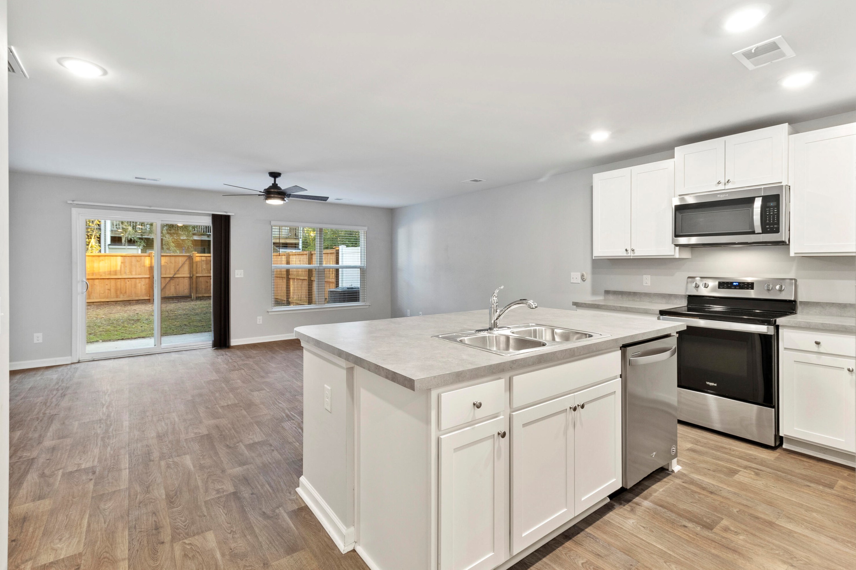 4613 Palm View Cir, Charleston SC  29418-5024 exterior