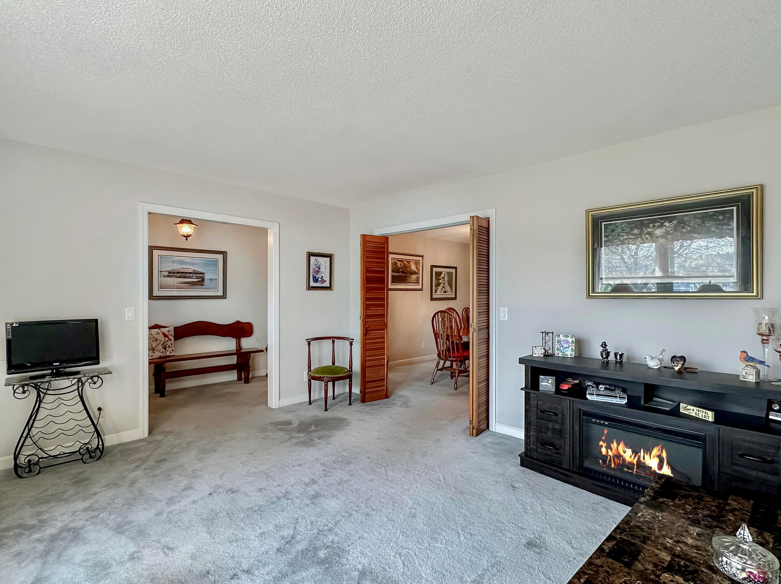 1605 Pinopolis Rd, Moncks Corner SC  29461-5921 exterior