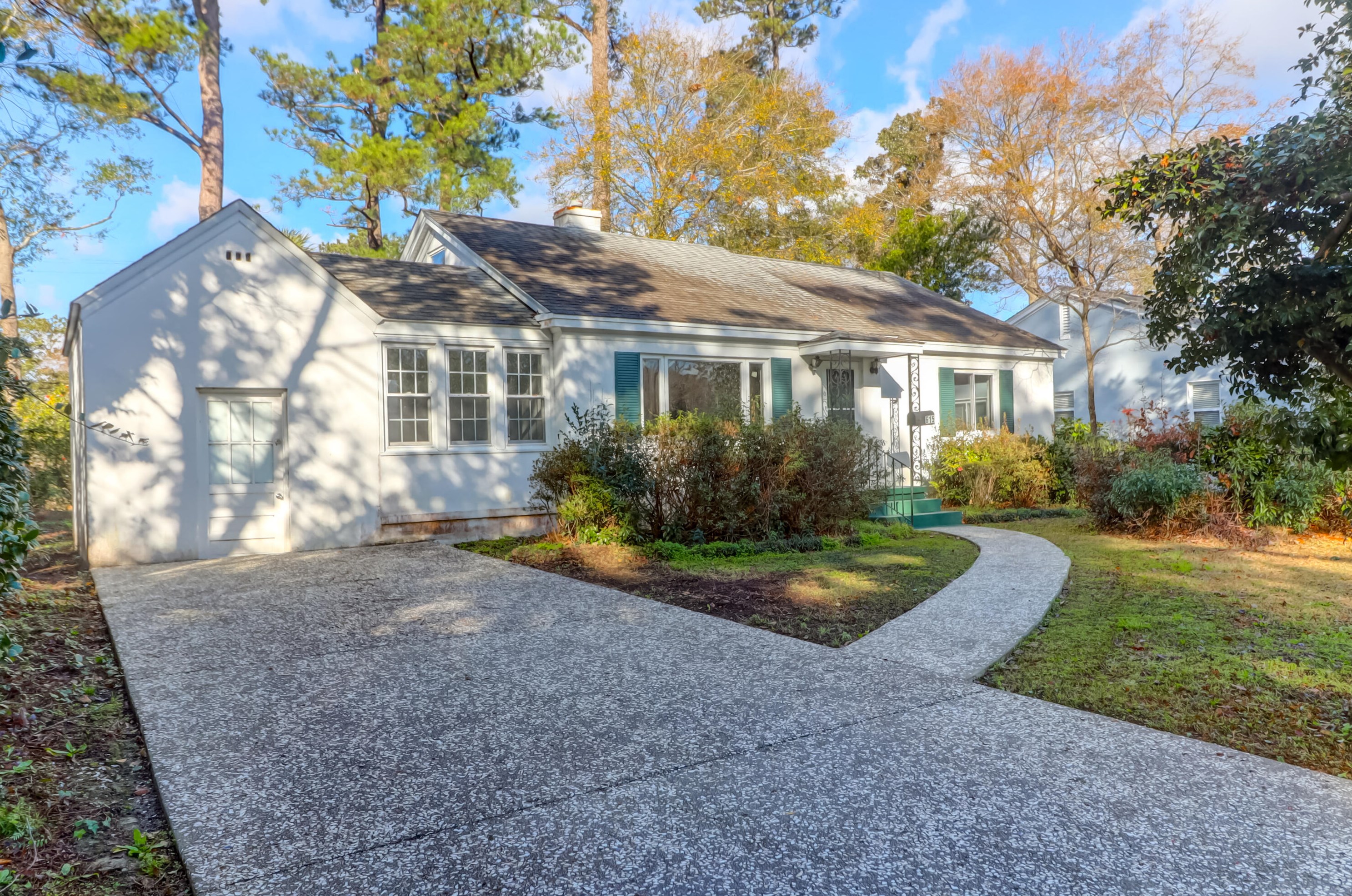 615 Parish Rd, Charleston SC  29407-7233 exterior