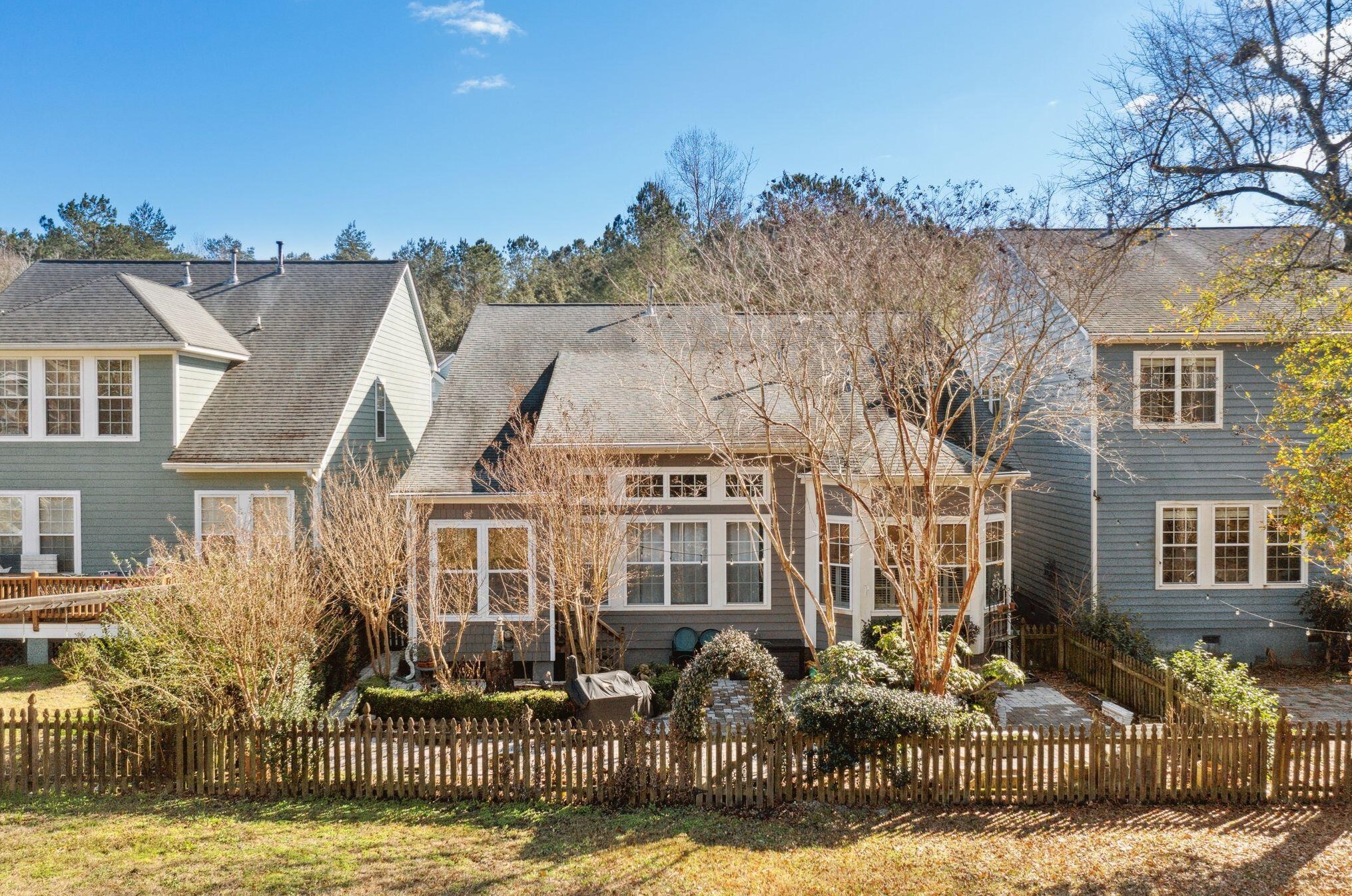 144 Ashley Bluffs Rd, Summerville SC  29485-6043 exterior