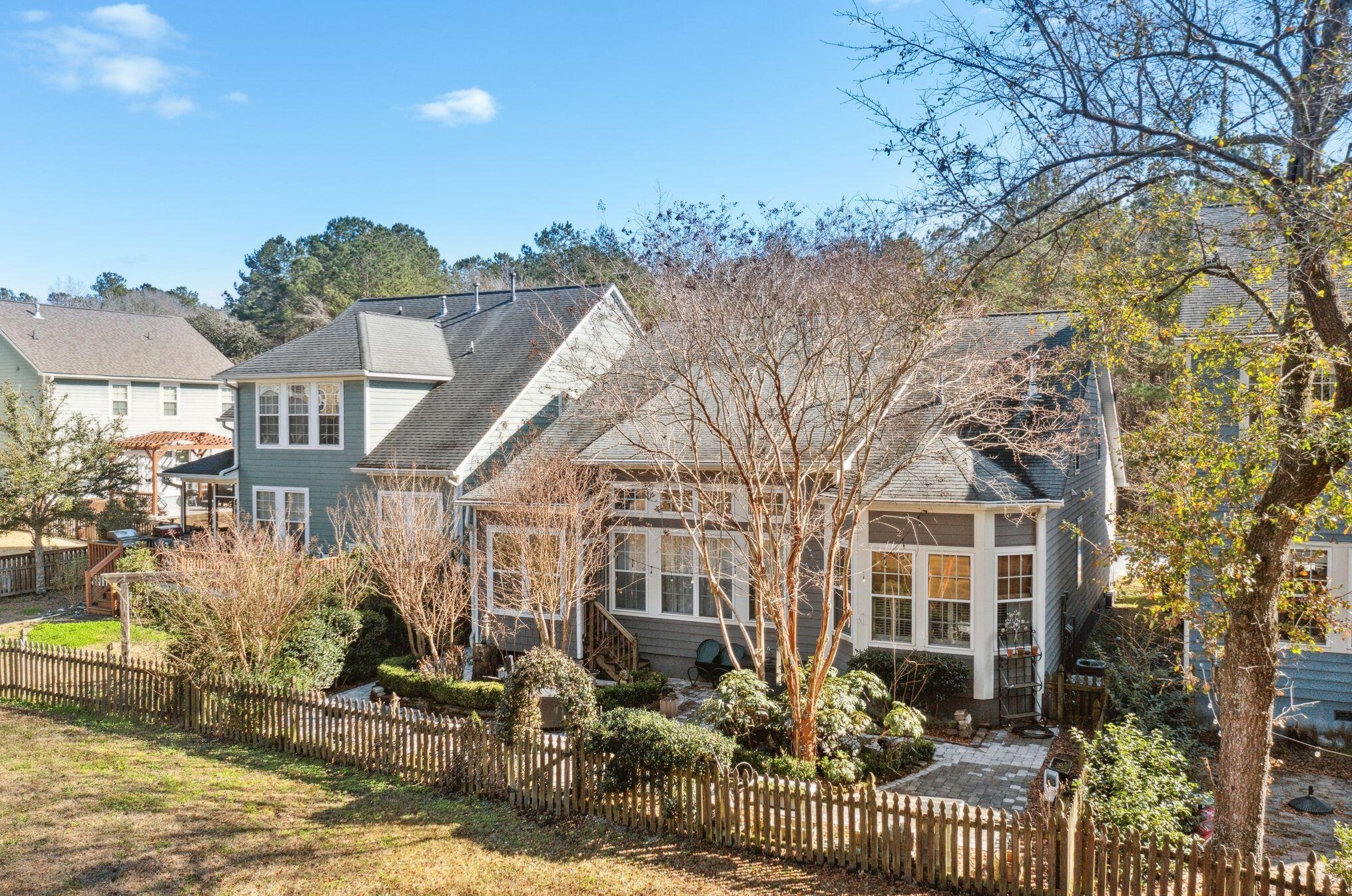 144 Ashley Bluffs Rd, Summerville SC  29485-6043 exterior