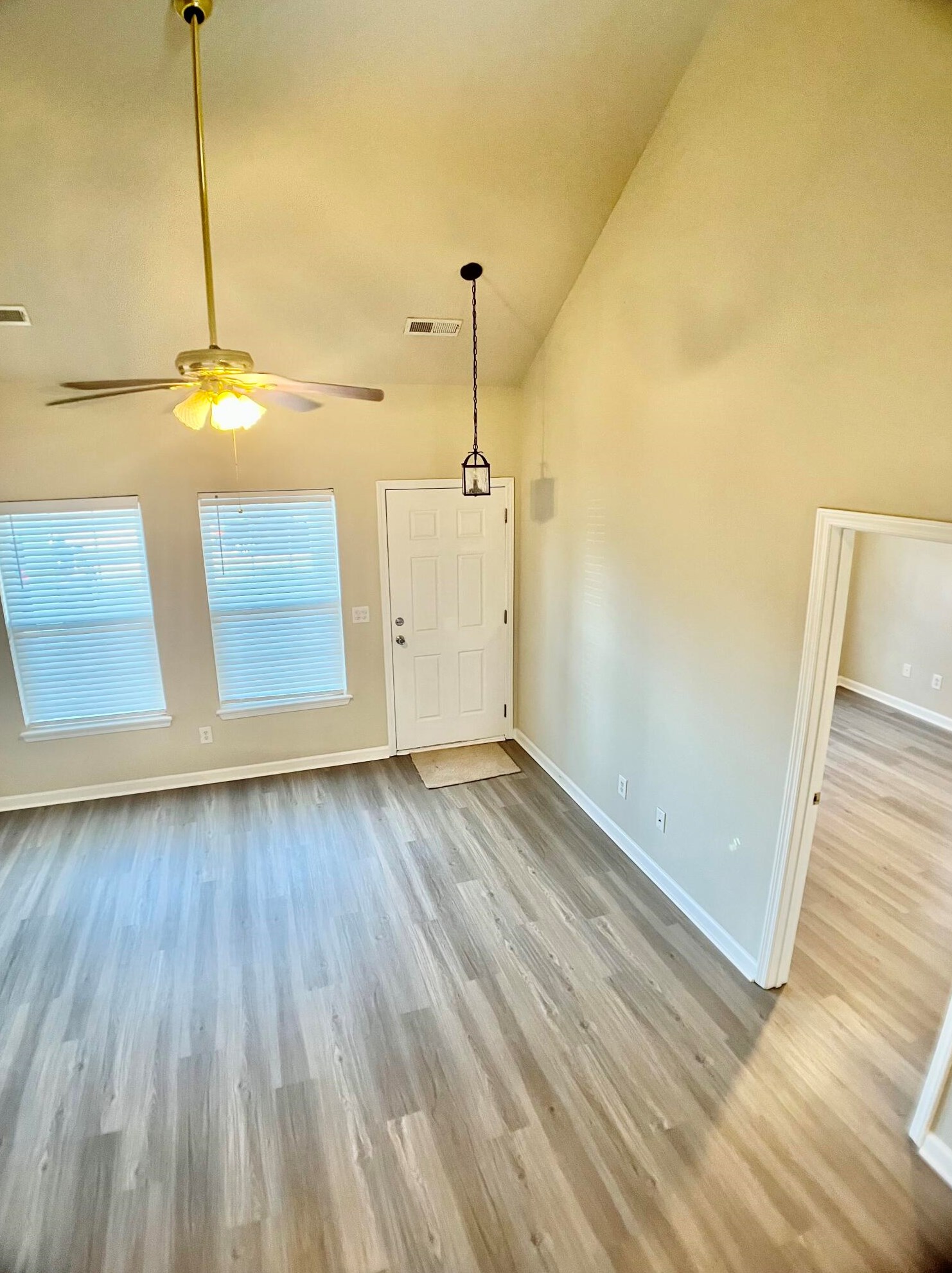 112 Broad River Dr, Summerville SC  29485-9051 exterior
