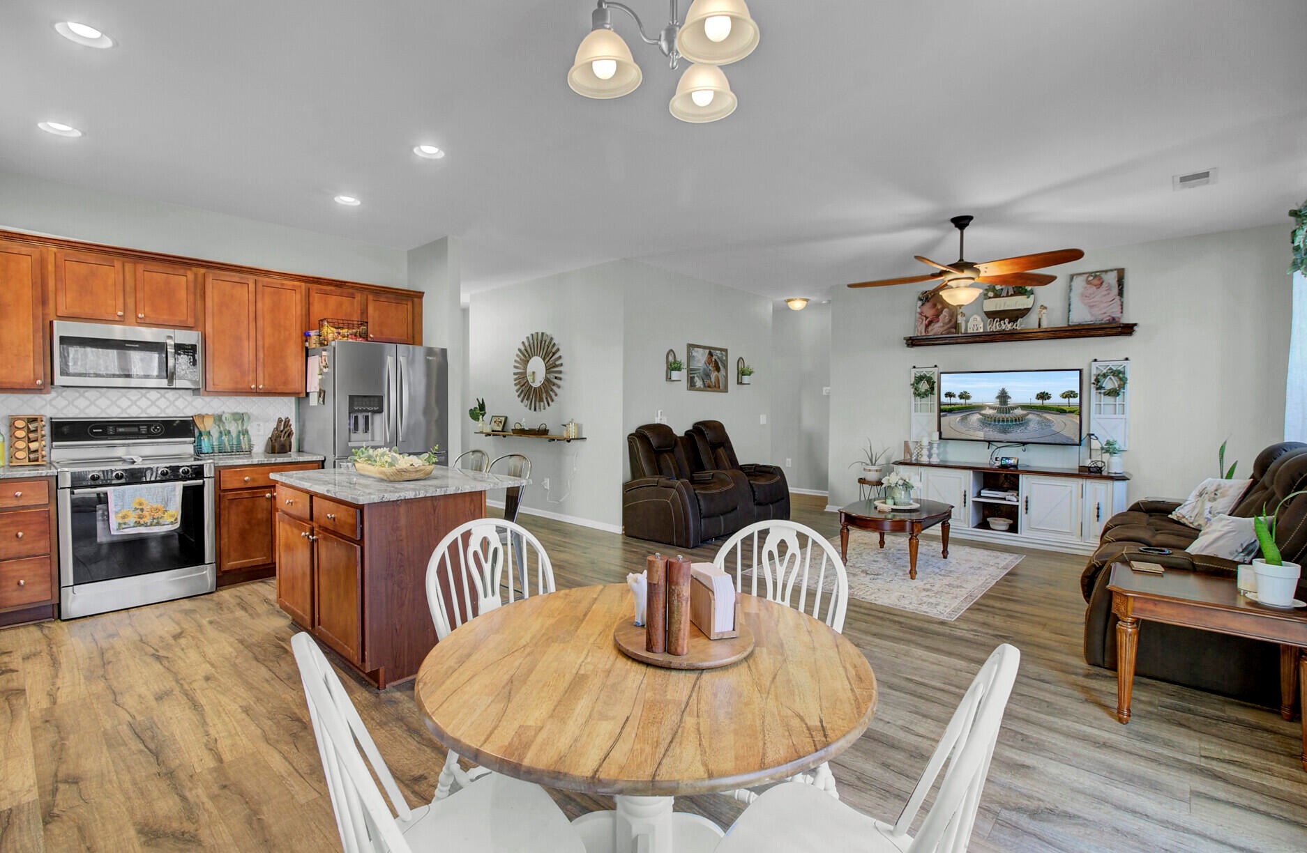3024 Nantuckett Ave, Charleston SC  29420-8973 exterior