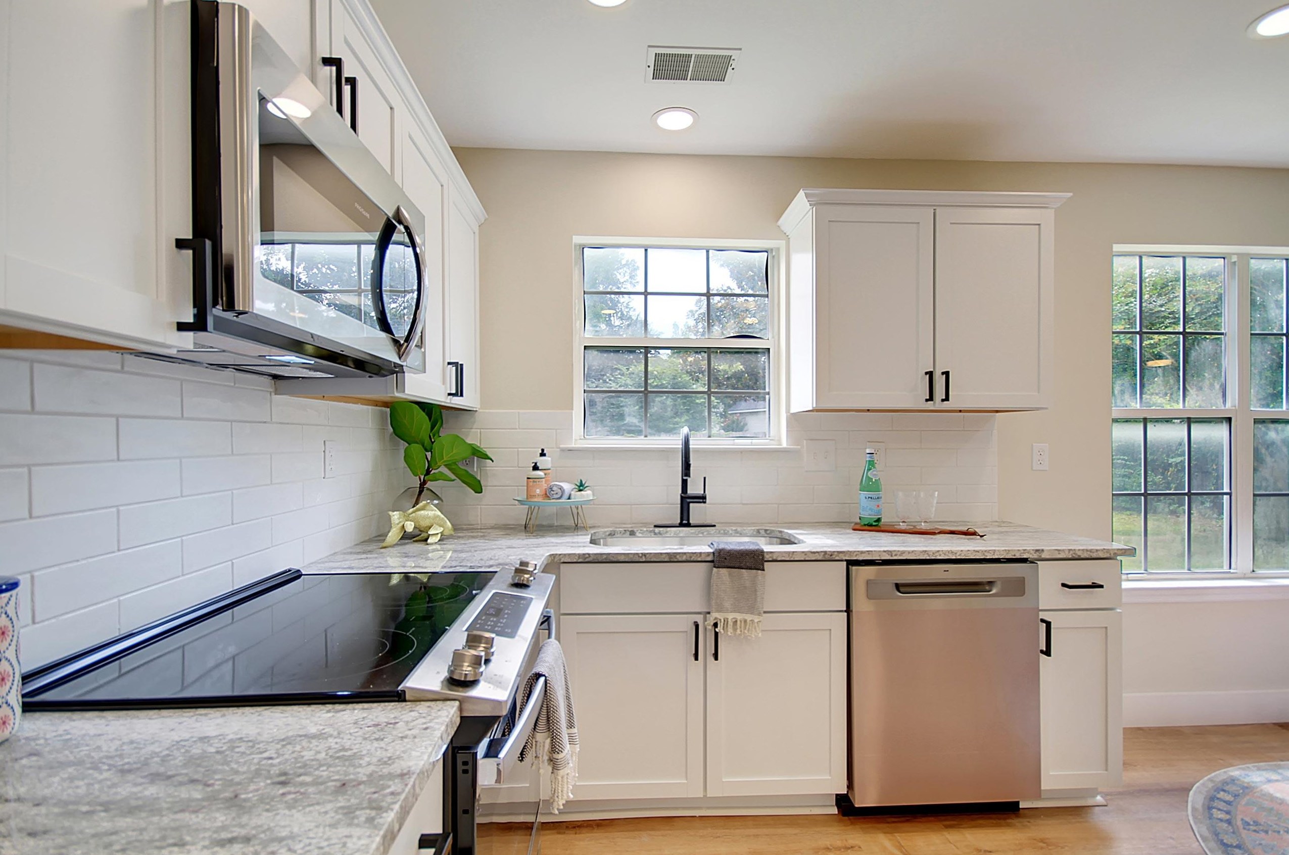 8653 Laurel Grove Ln, Charleston SC  29420-6814 exterior