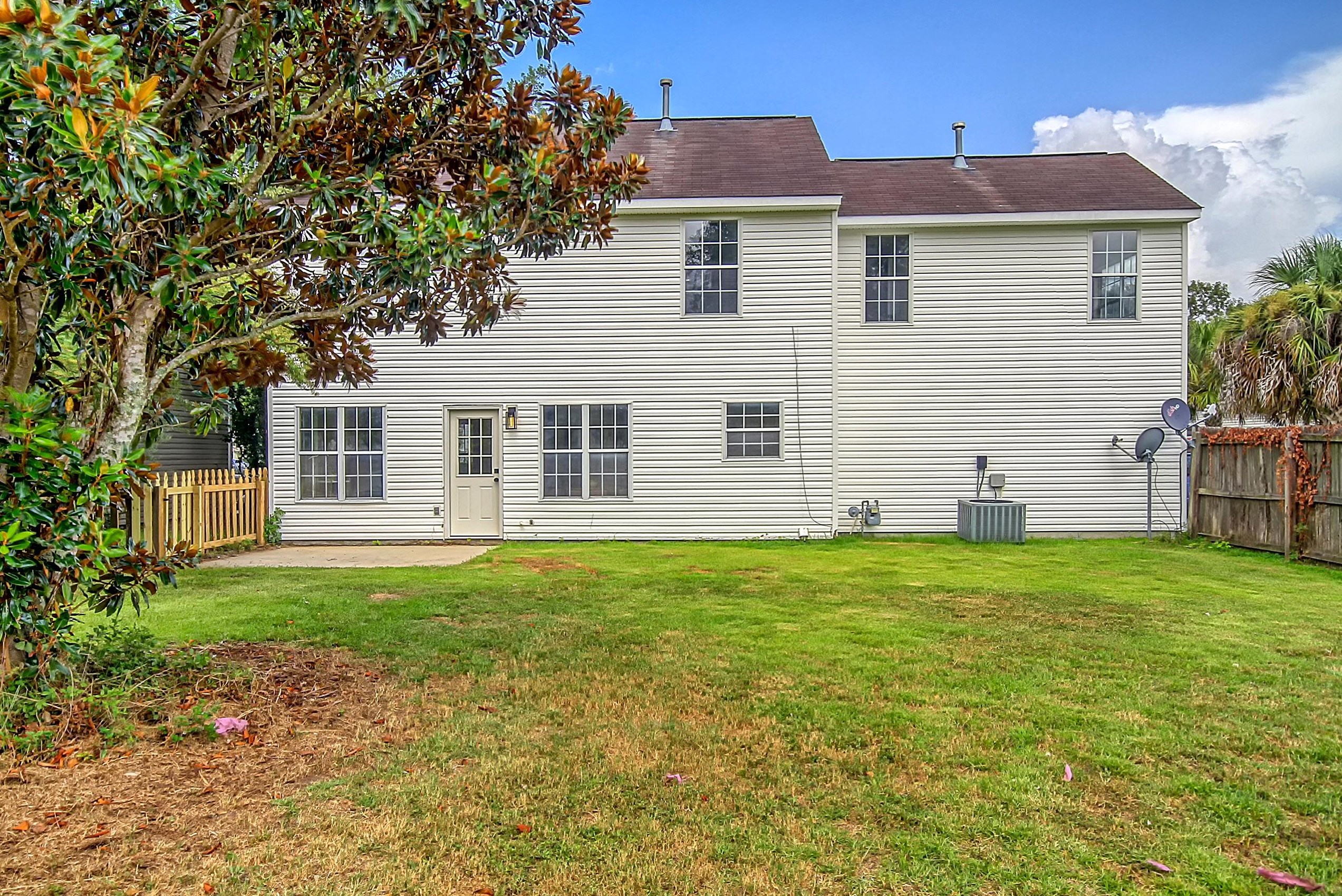 8653 Laurel Grove Ln, Charleston SC  29420-6814 exterior