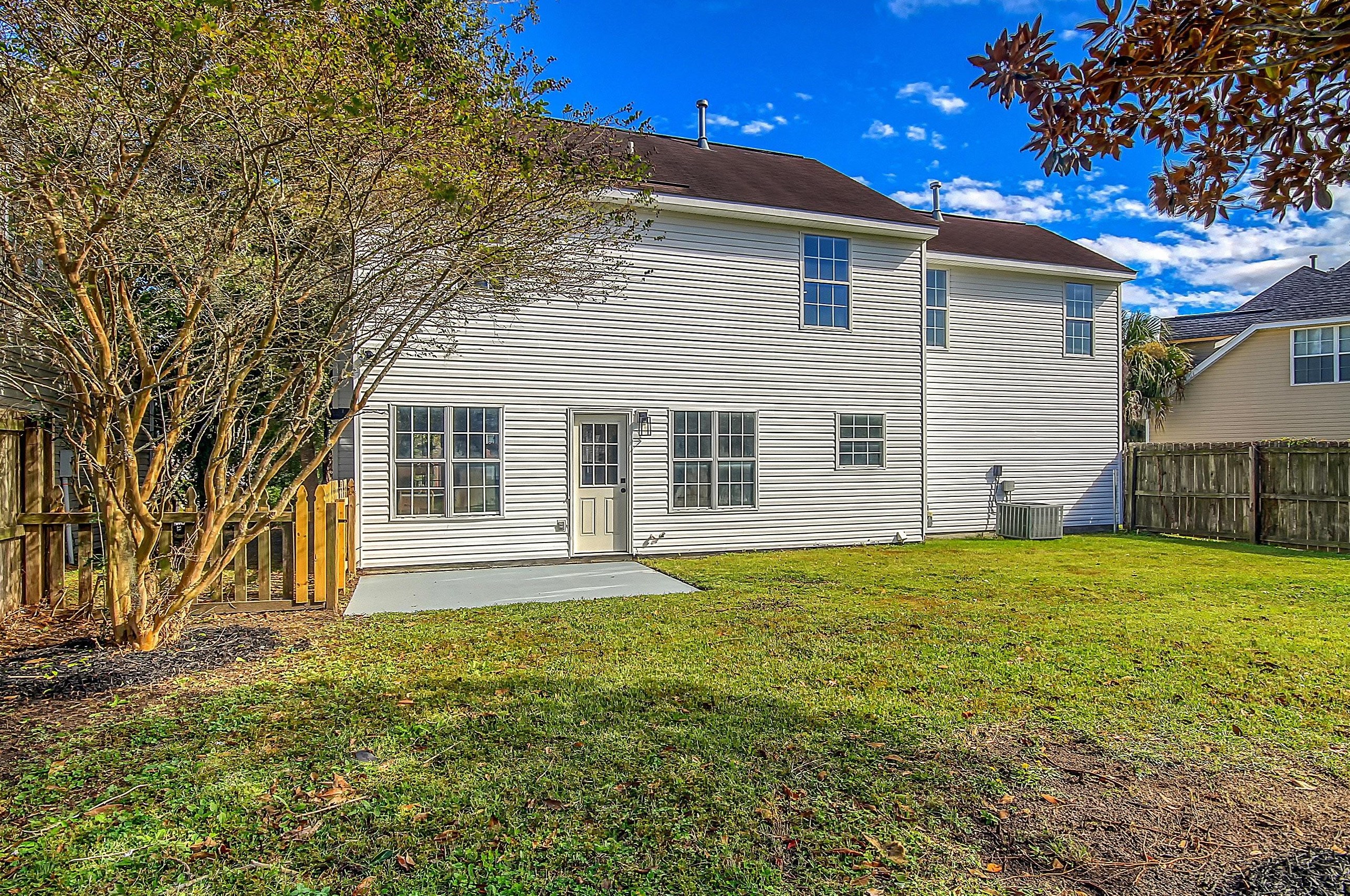 8653 Laurel Grove Ln, Charleston SC  29420-6814 exterior