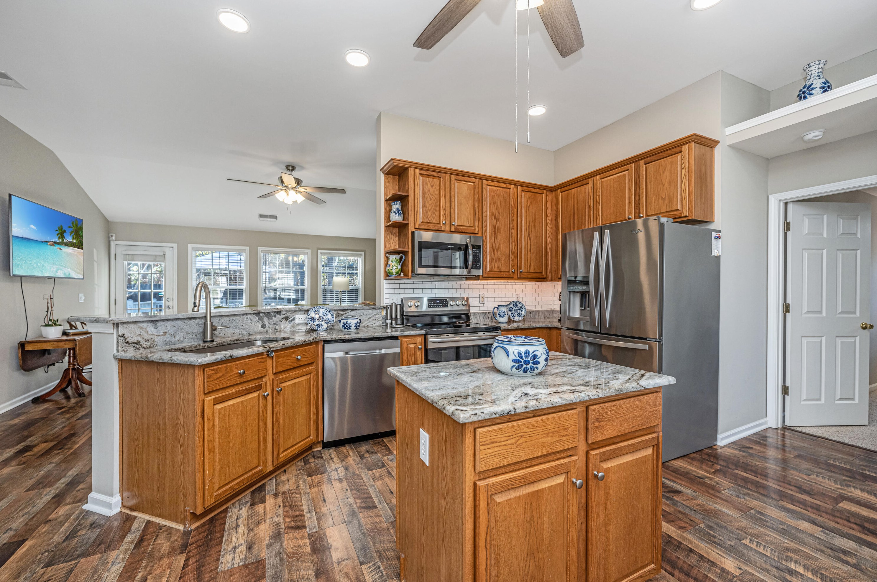 1427 Harbor Mist Ct, Charleston SC  29492-8097 exterior