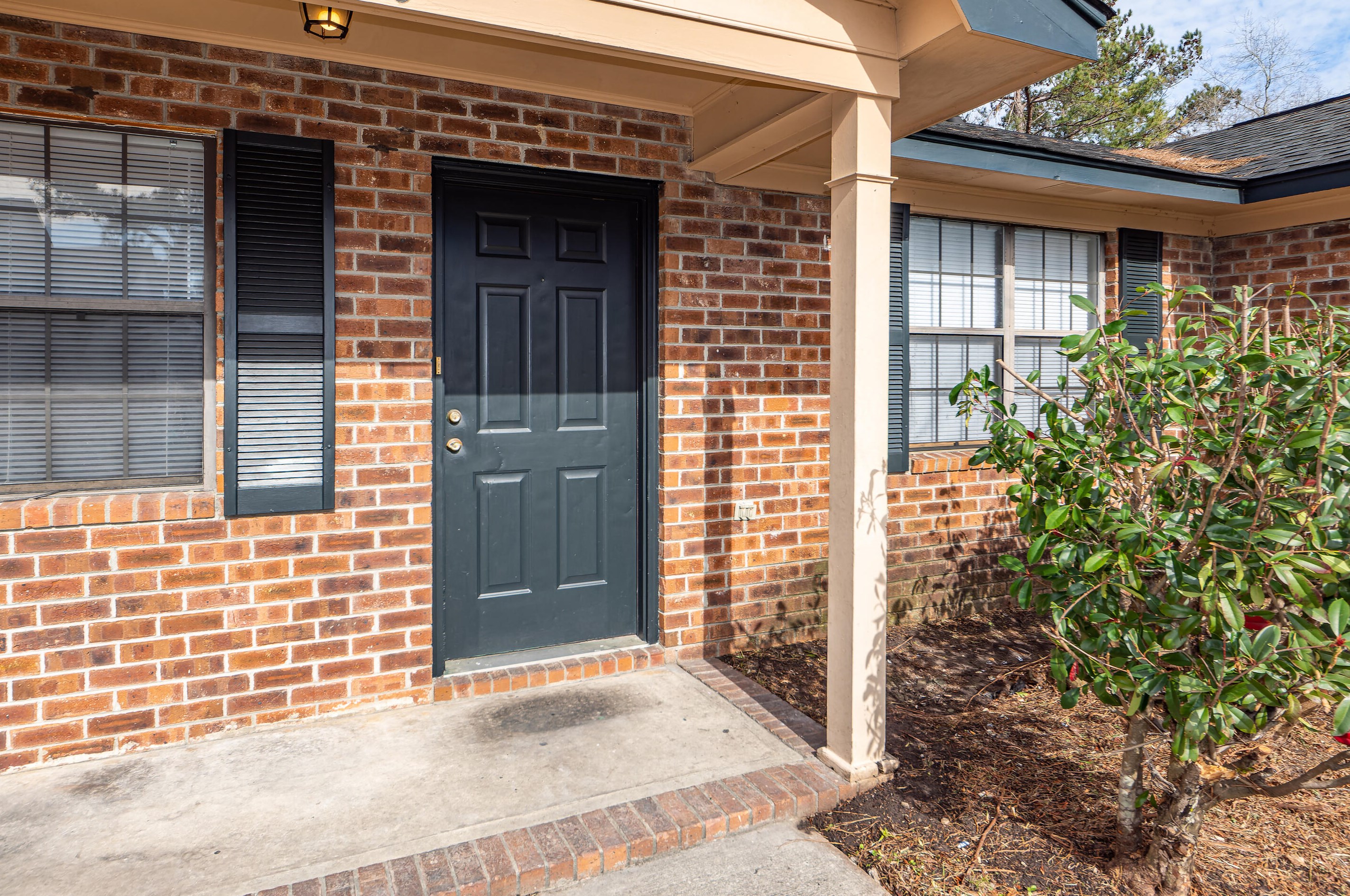 7620 Valleyview Cir, Charleston SC  29418-3177 exterior