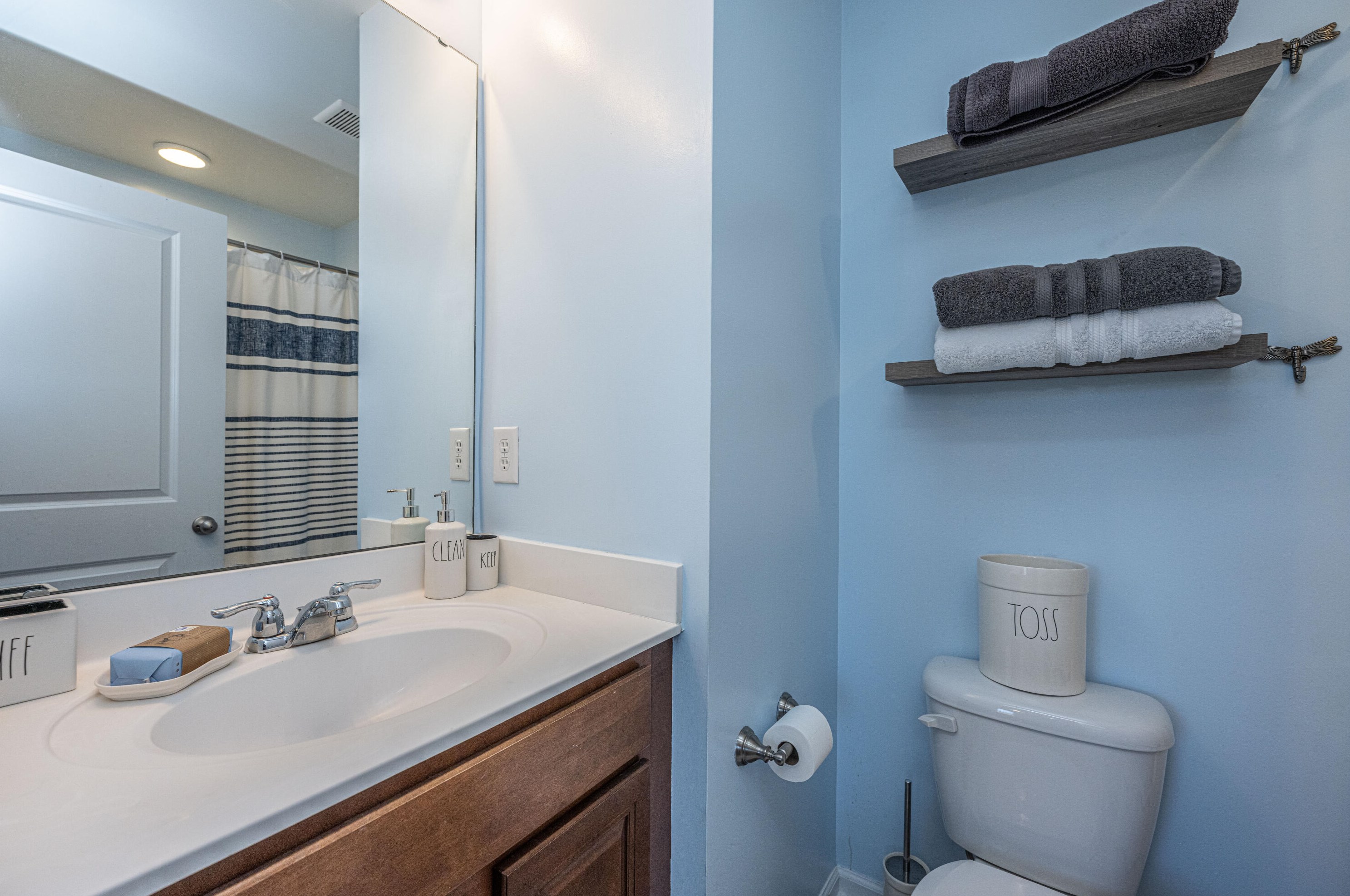 1587 Bluewater Way, Charleston SC 29414-7925 exterior