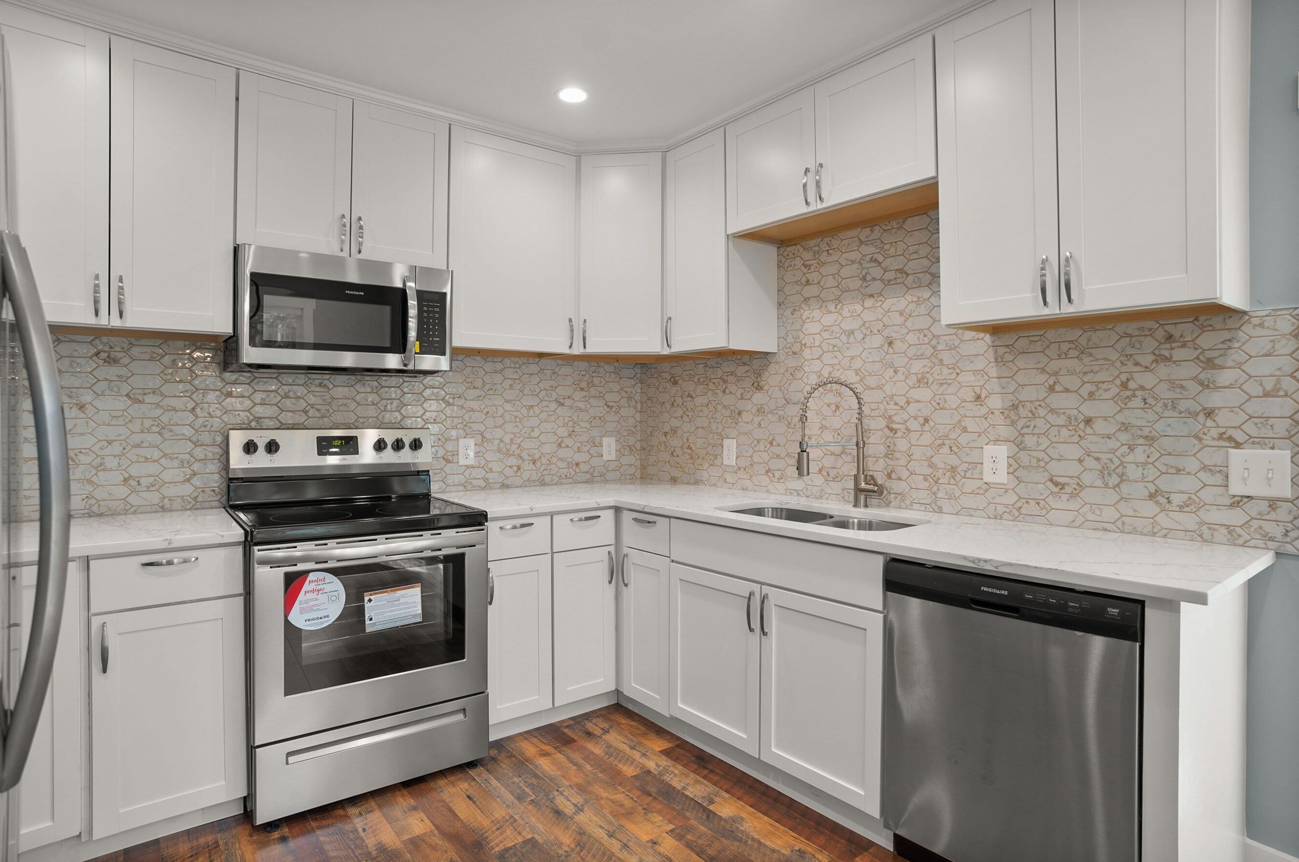 913 Seaside Rd, Saint Helena SC  29920-6518 exterior