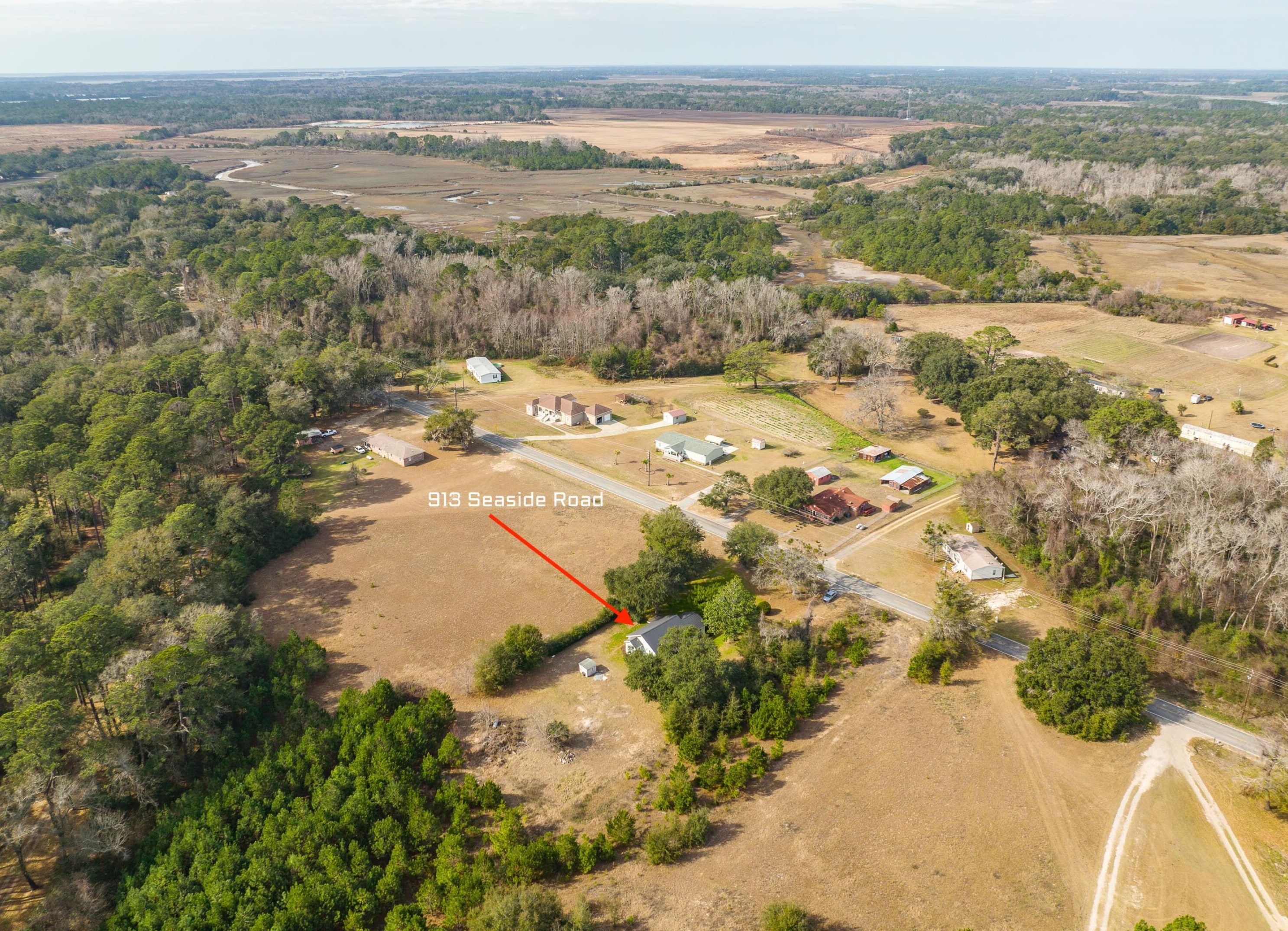 913 Seaside Rd, Saint Helena SC  29920-6518 exterior