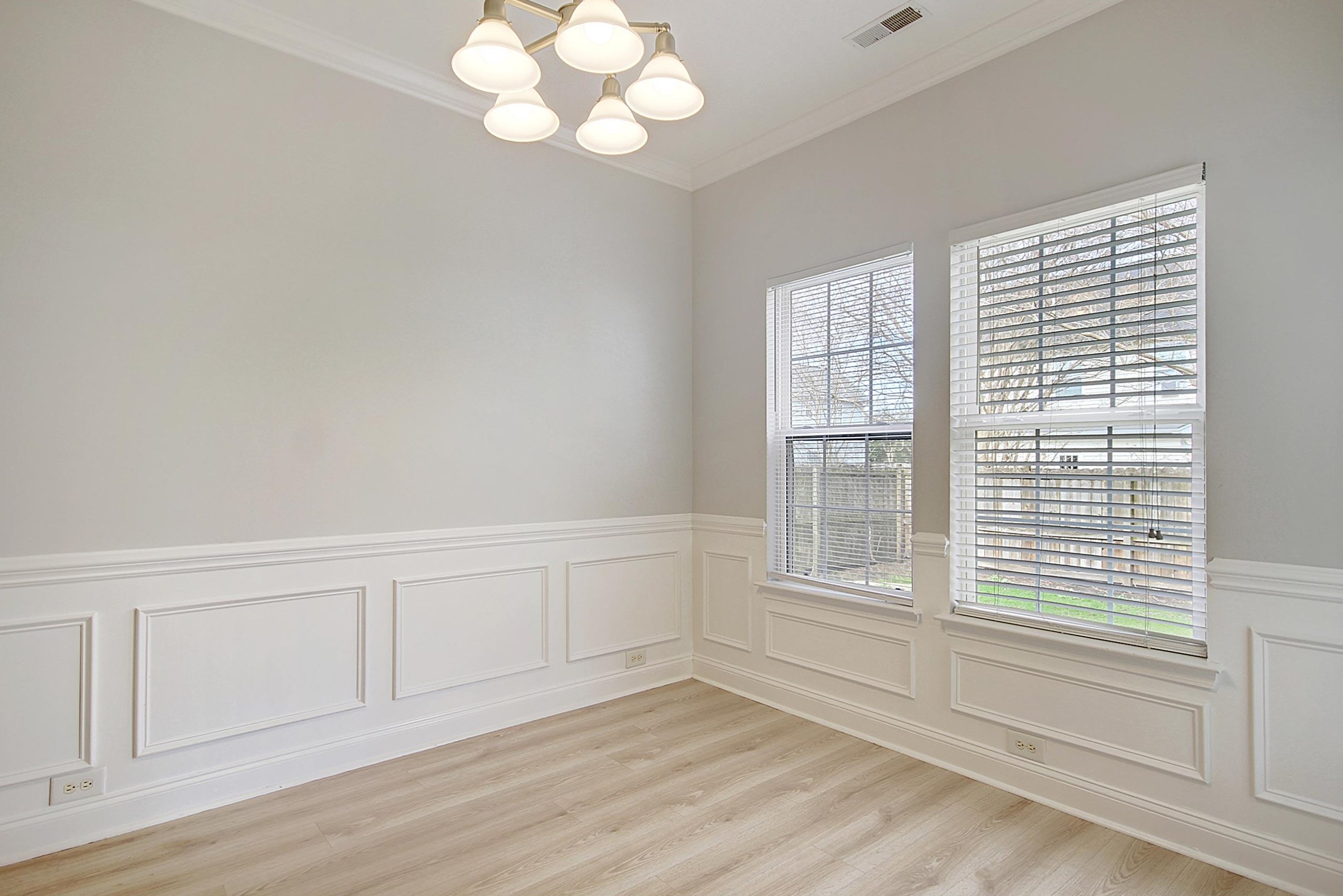 217 Equinox Cir, Ladson, SC 29456