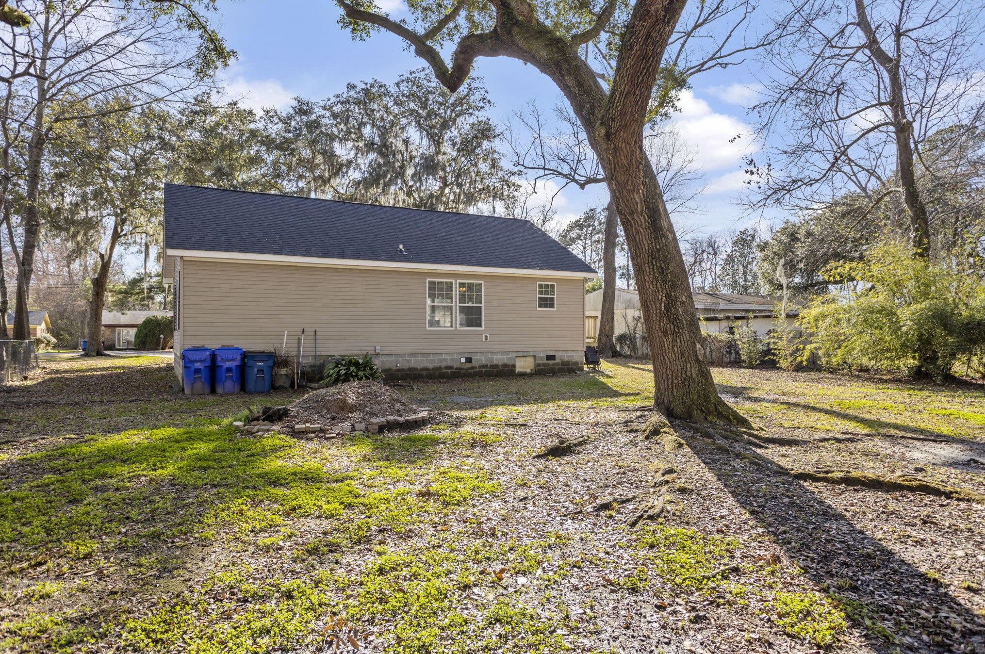 1926 Delmar St, Charleston SC  29407-5721 exterior