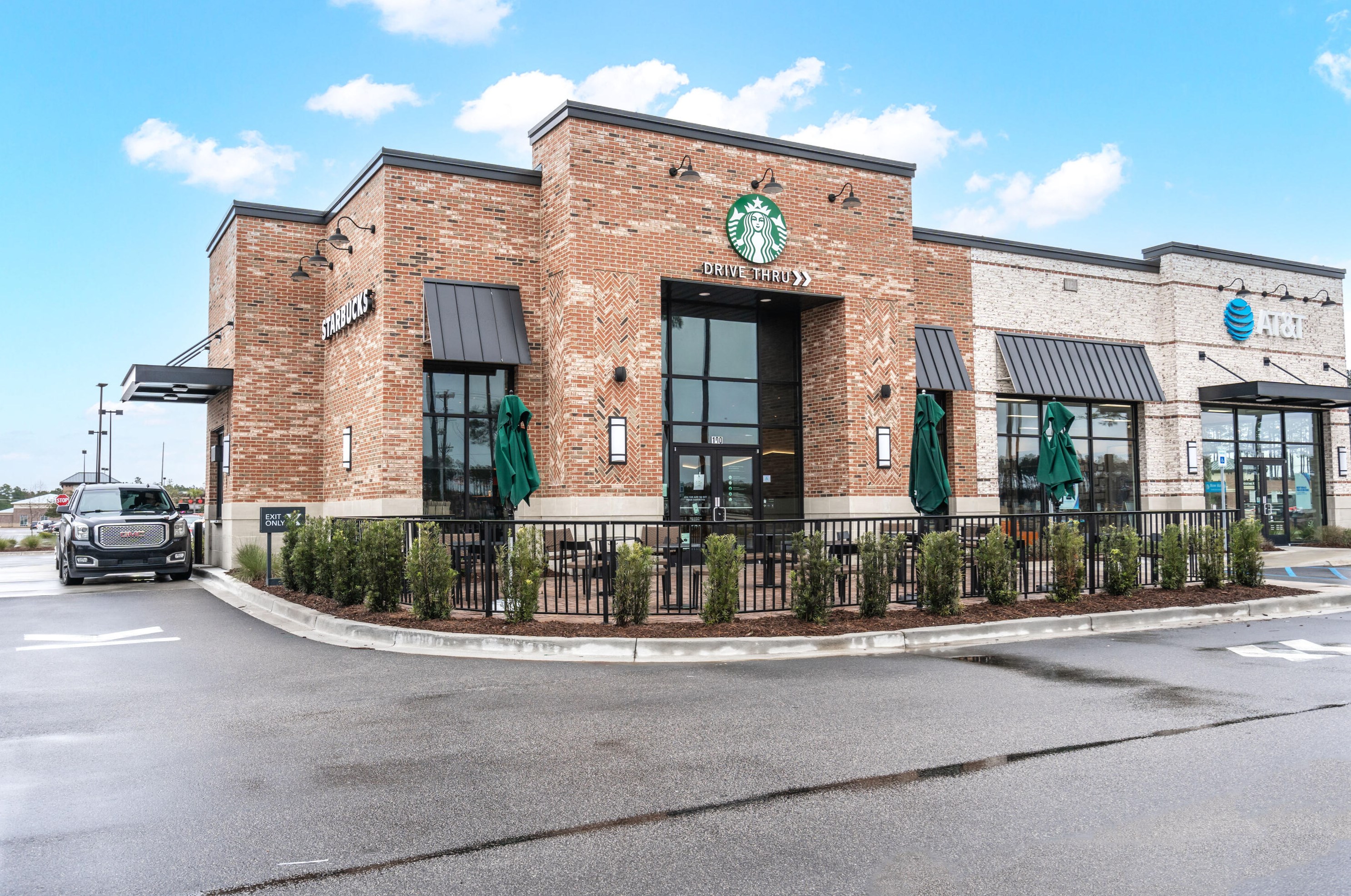 202 Decatur Dr, Summerville SC  29483-5342 exterior