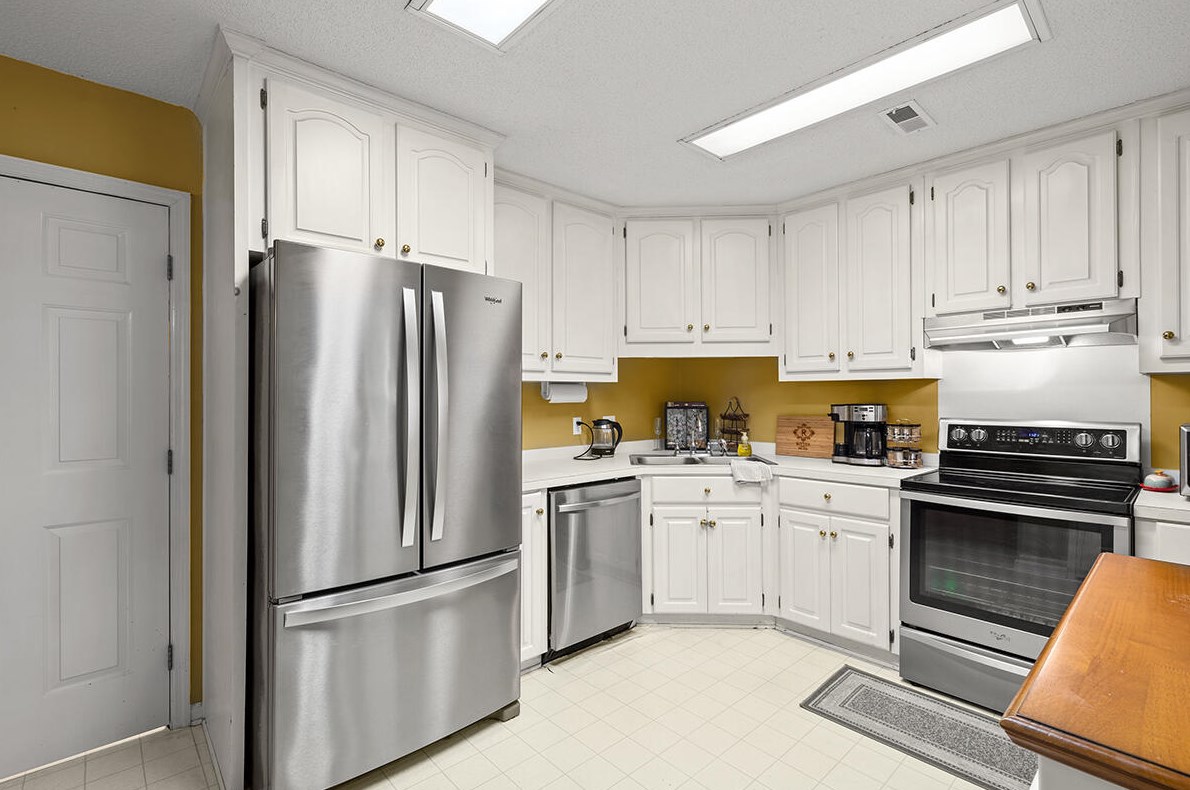 102 Dowling Ave, Walterboro SC  29488-3801 exterior