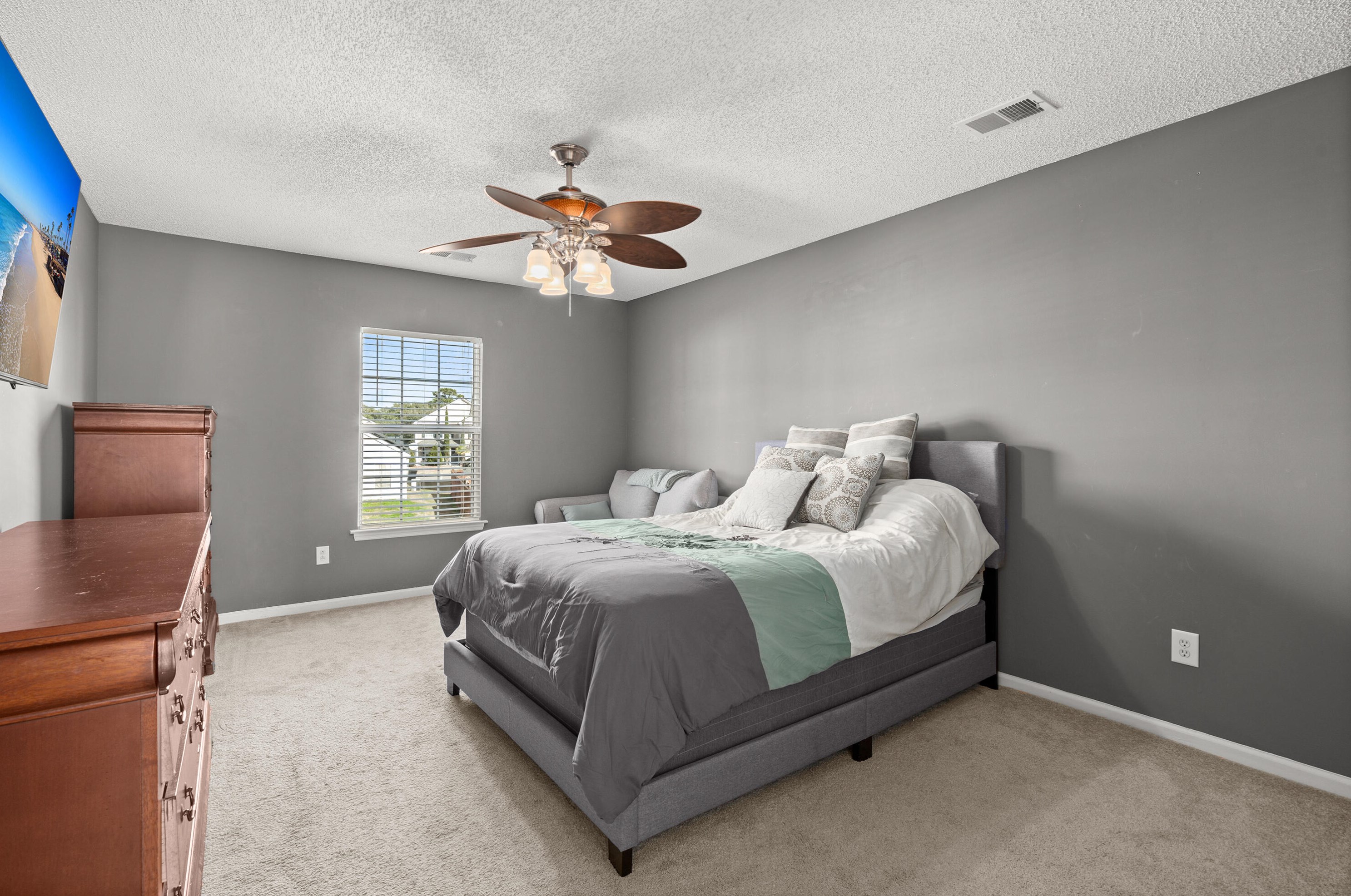 2012 Bearclaw Dr, Charleston SC  29445-4748 exterior