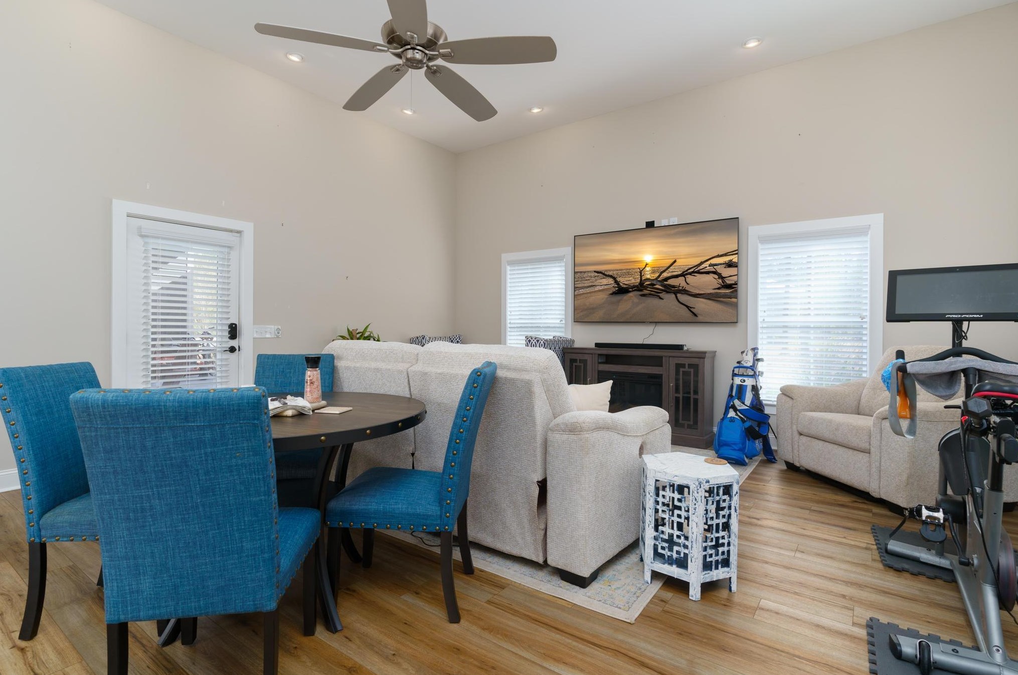 201 Huntington Ct, Walterboro SC  29488-9543 exterior