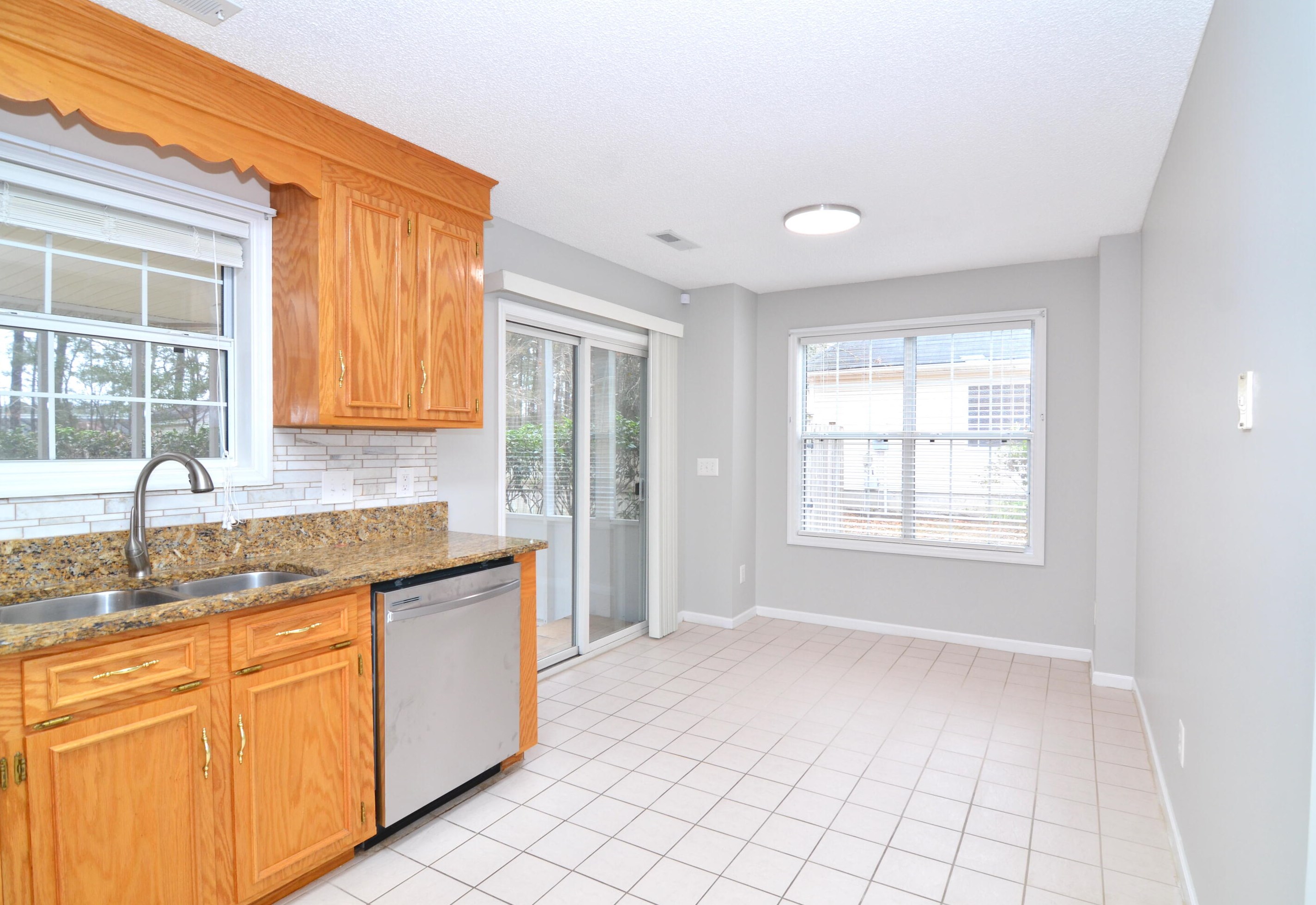 116 Jillian Cir, Charleston SC  29445-7180 exterior